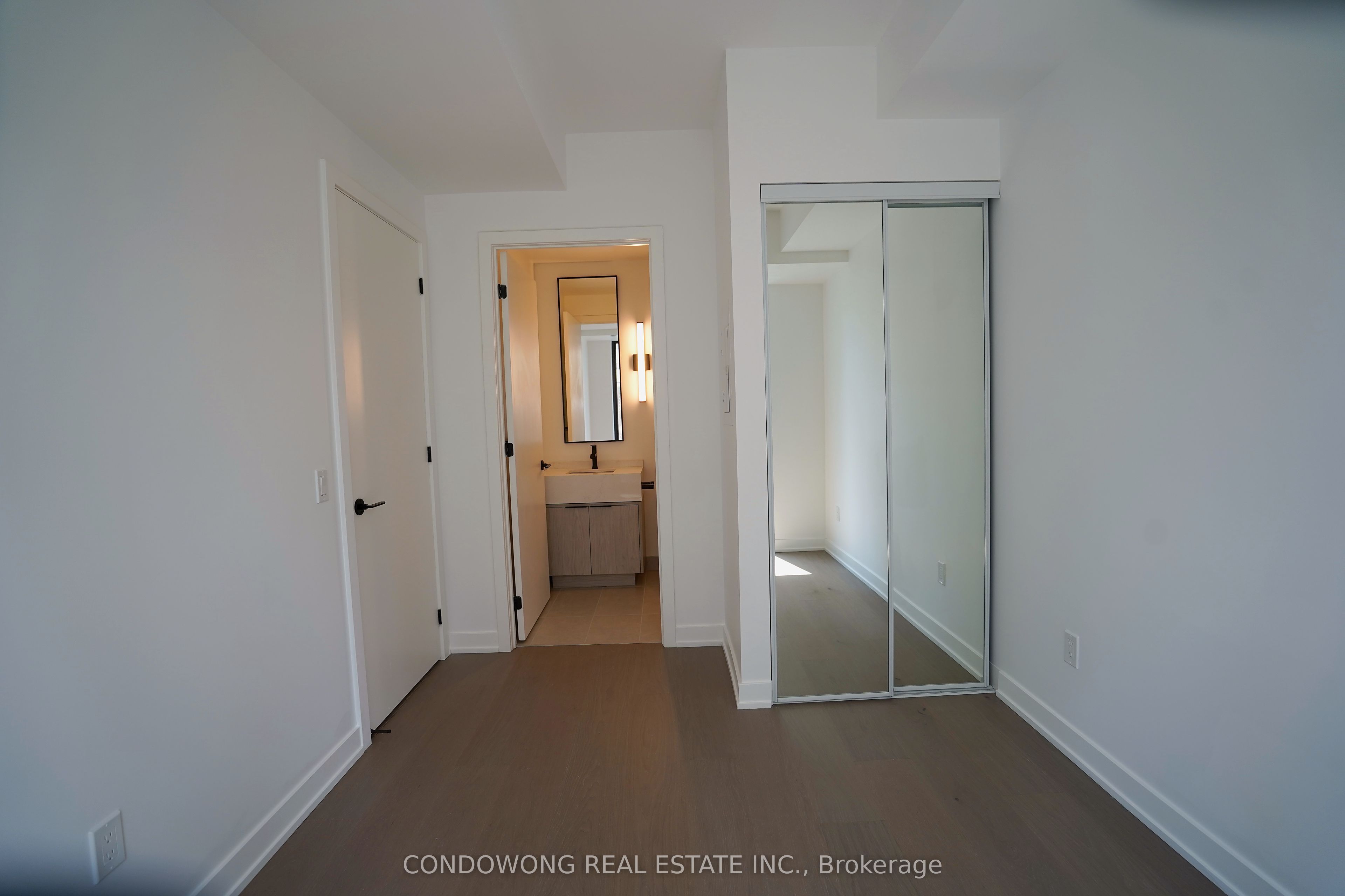 Unit 502 - 91 Montclair Avenue, Toronto 4