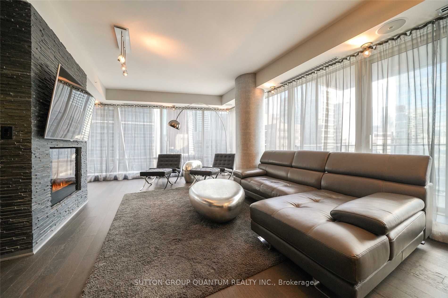 Unit 2109 - 180 University Avenue, Toronto 4