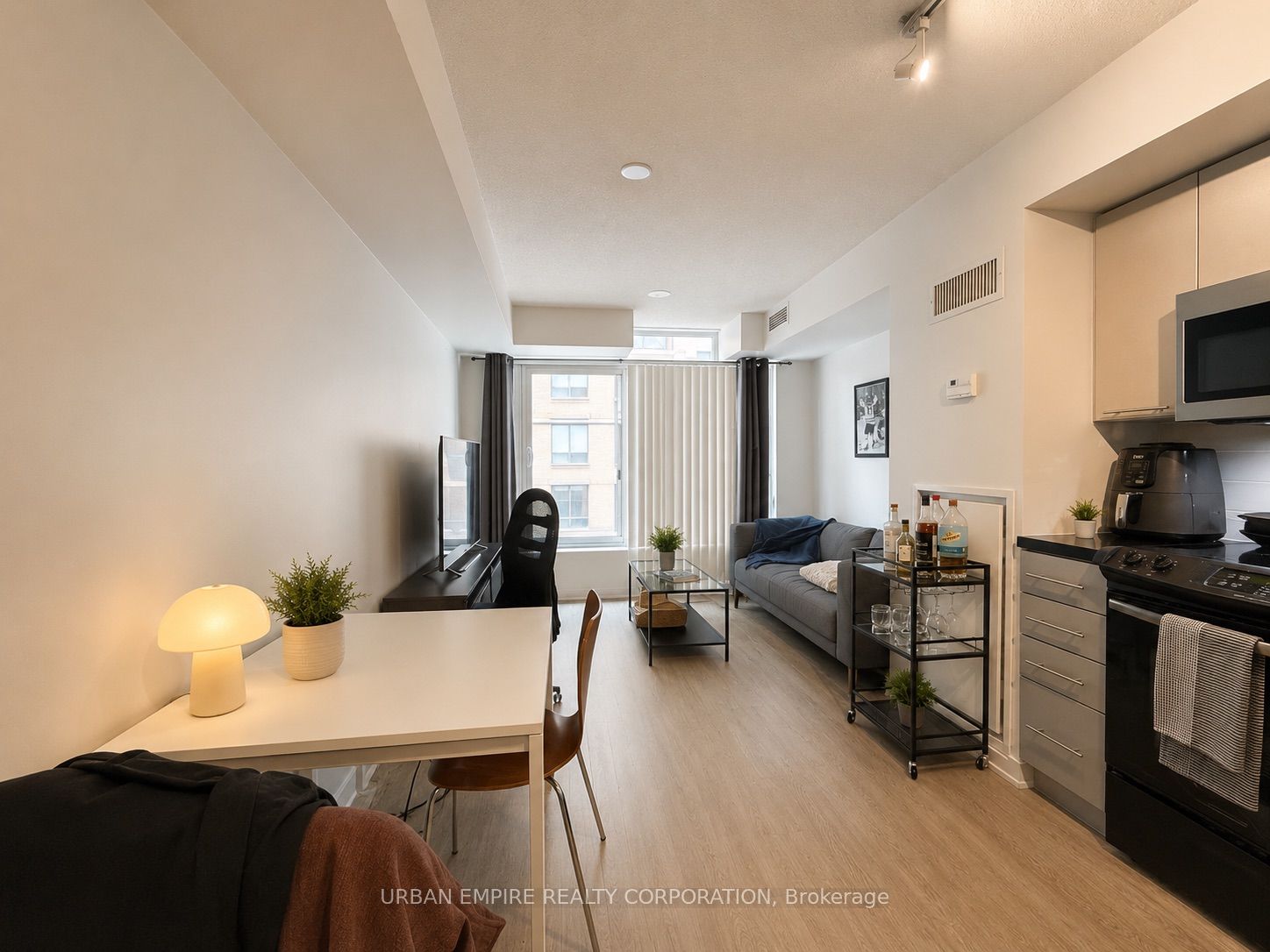 Unit 408 - 126 Simcoe Street, Toronto 4
