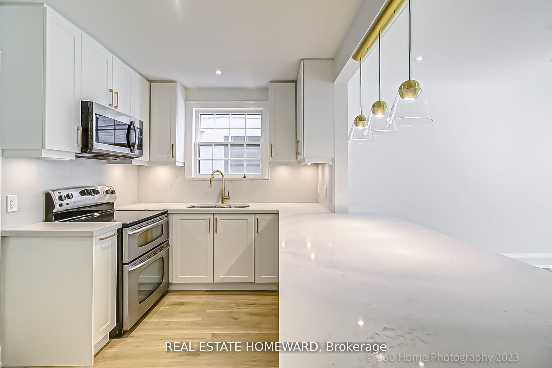 Unit MAIN - 12 Highbourne Road, Toronto 2