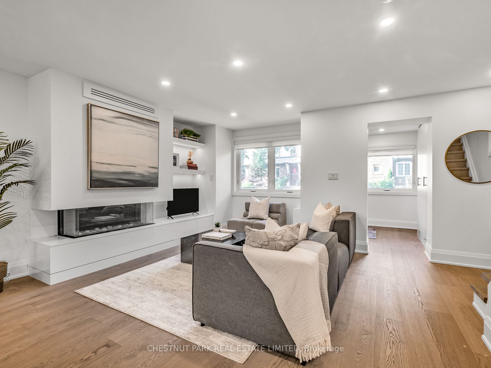 629 Duplex Avenue, Toronto 3