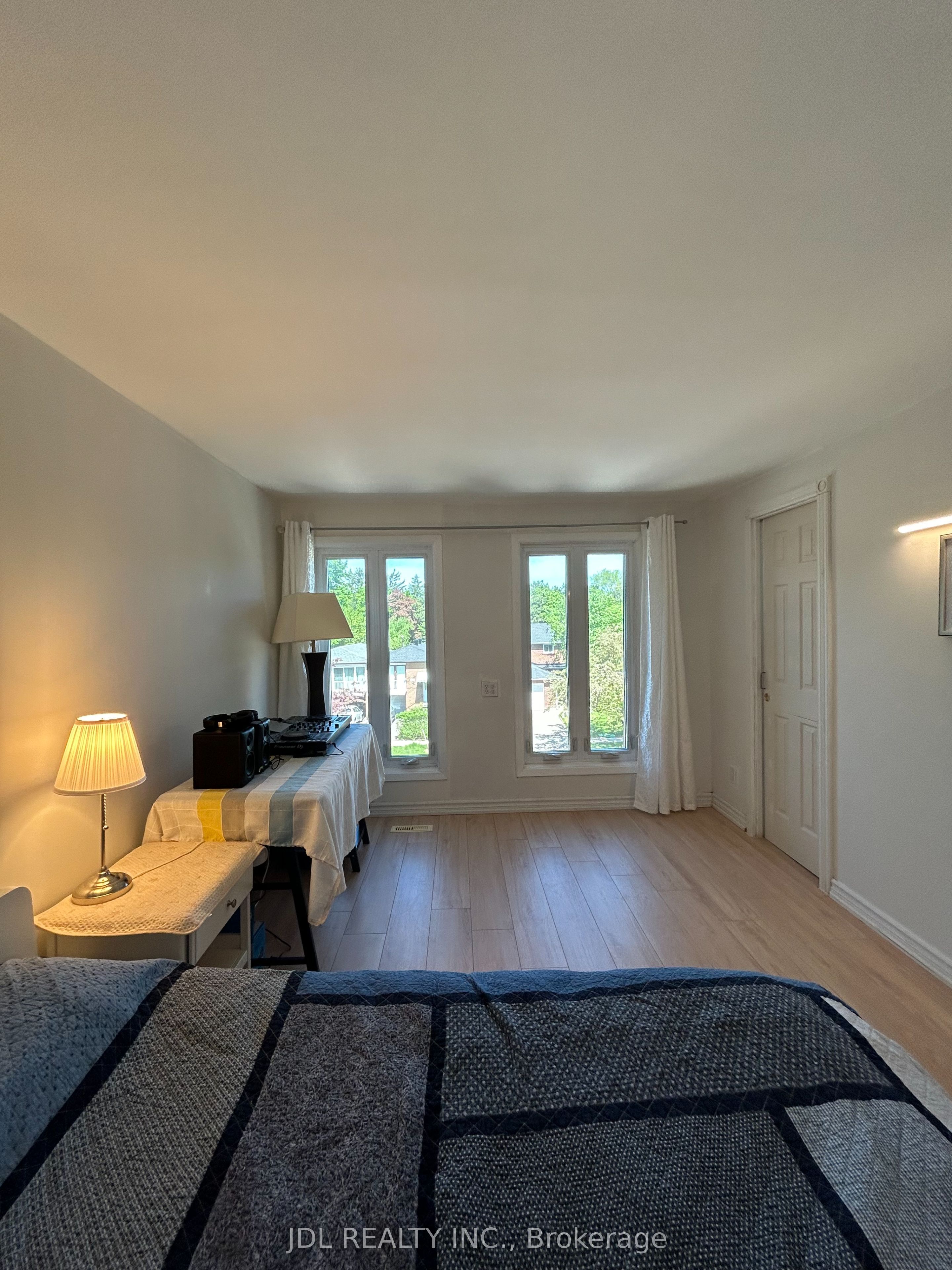 Unit Master Bedroom 2nd Floor - 80 Mosedale Cres Crescent, North York 3
