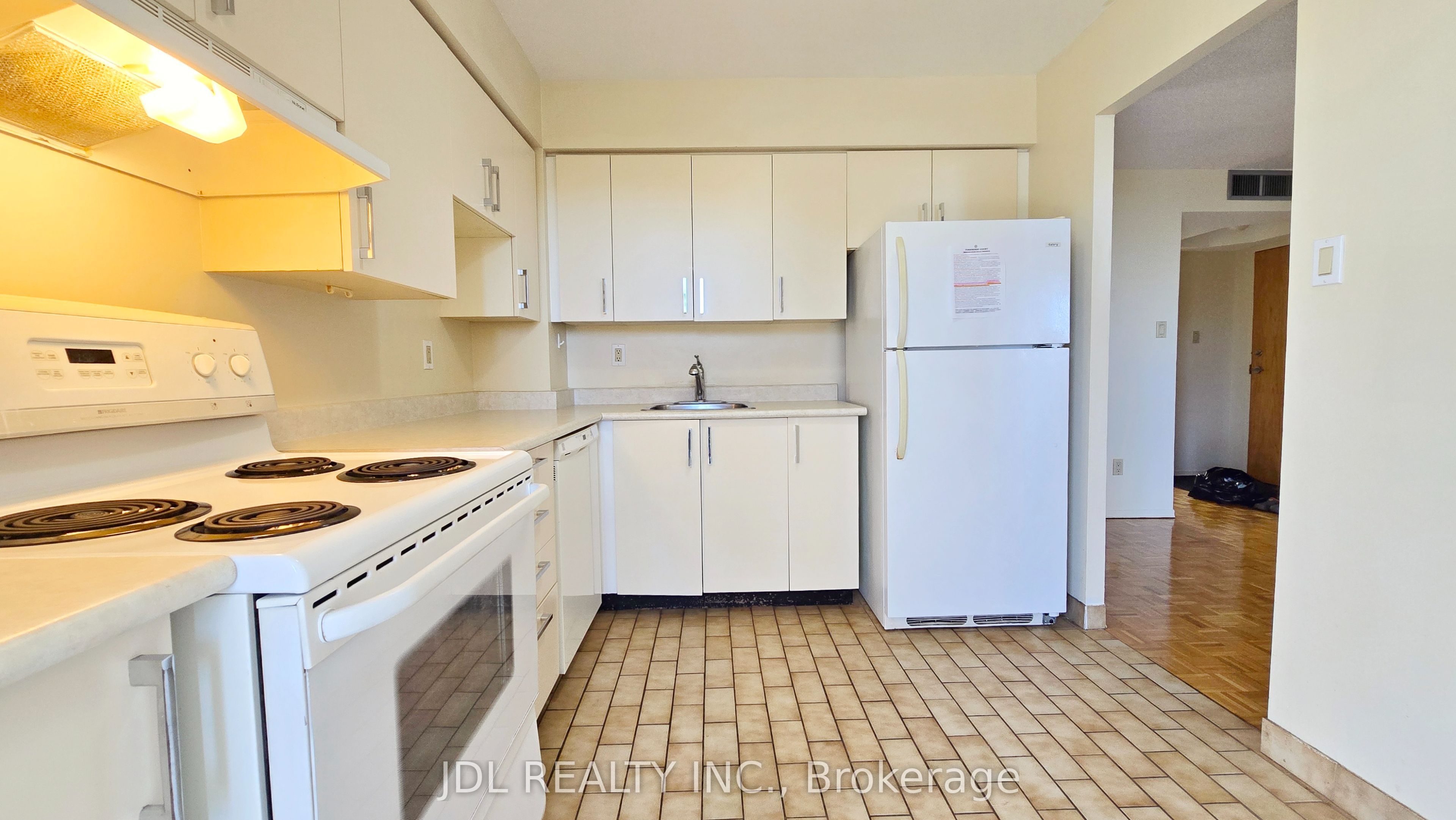Unit 610 - 5795 Yonge Street, North York 5