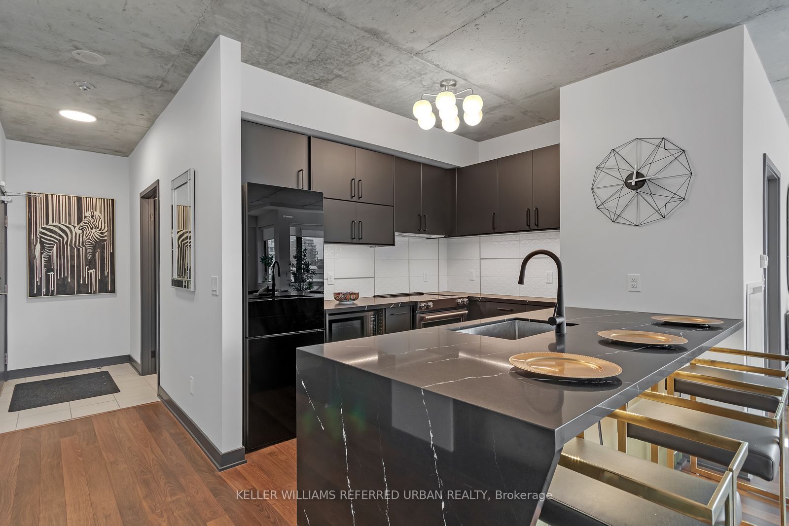 Unit 710 - 400 Wellington Street W, Toronto 5