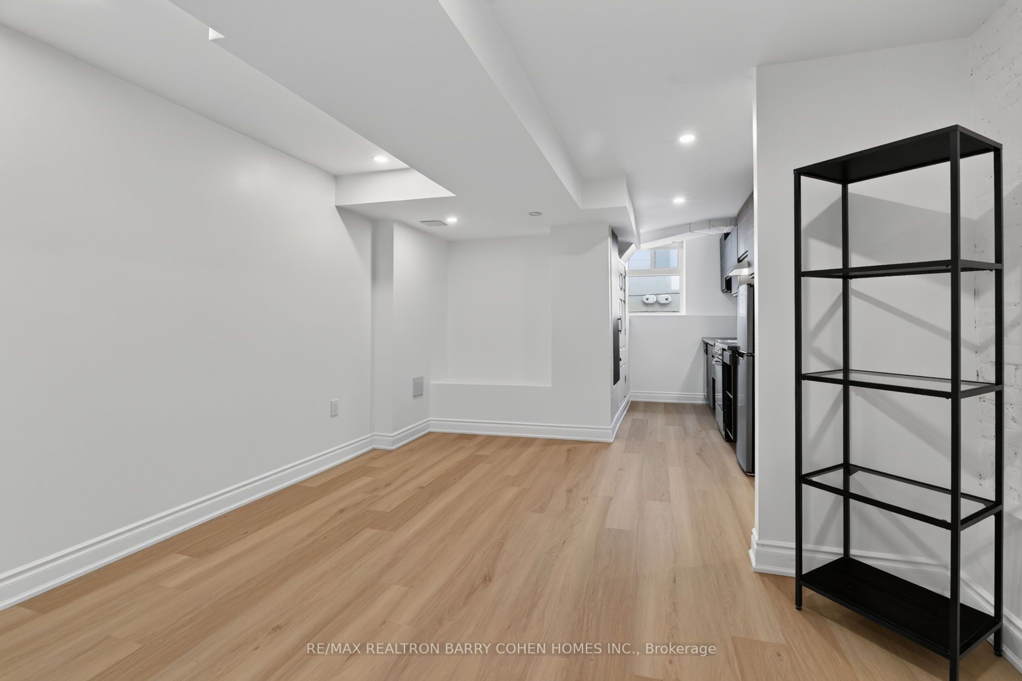 Unit Lower - 371 Howland Avenue, Toronto 5