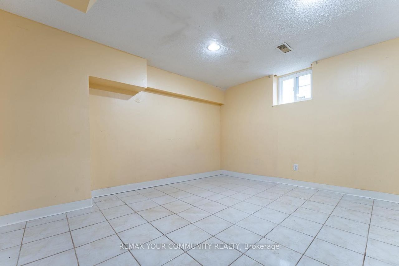 Unit Basement - 82 Caines Avenue, North York 2