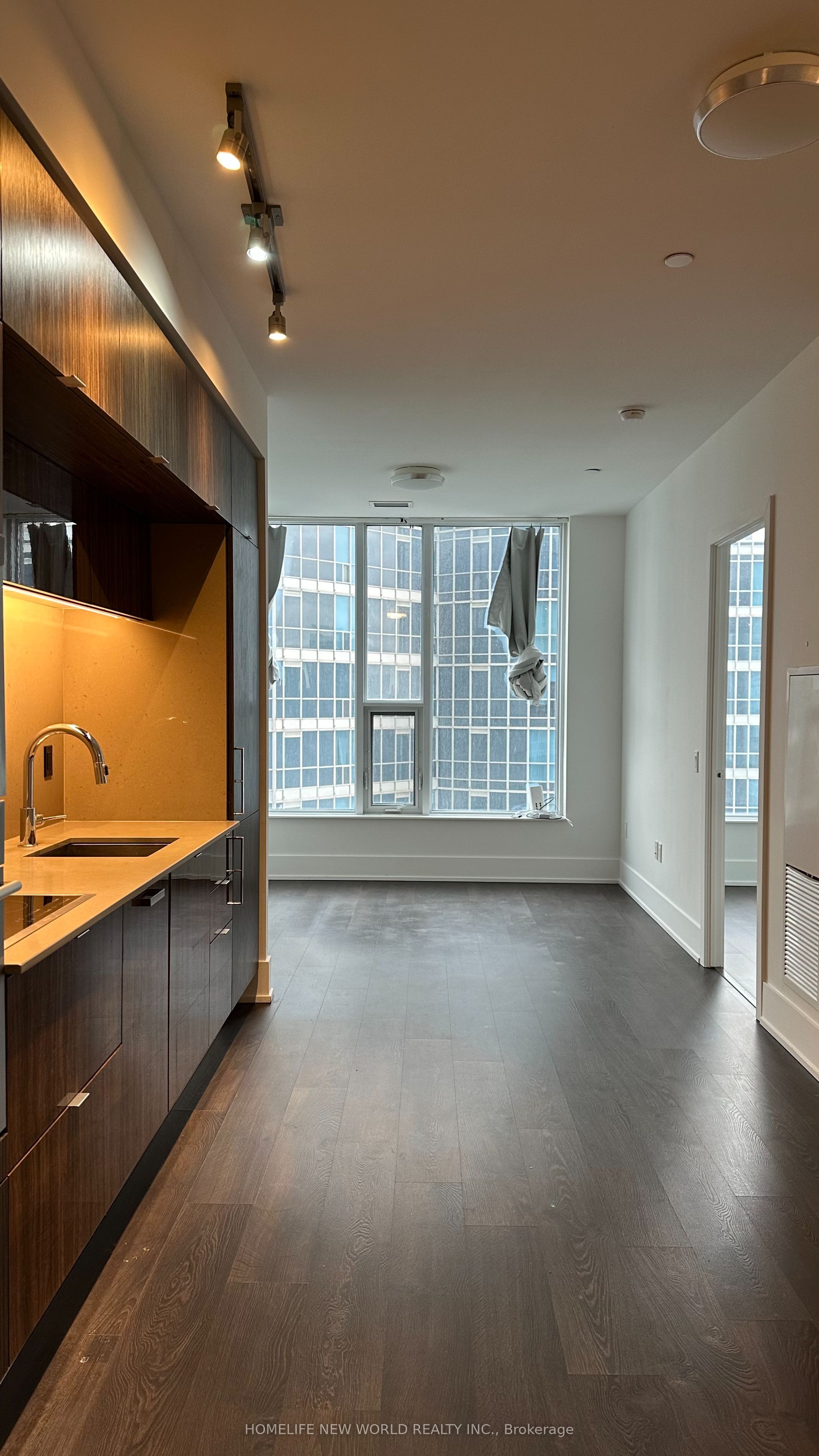 Unit 3306 - 10 York Street, Toronto 4
