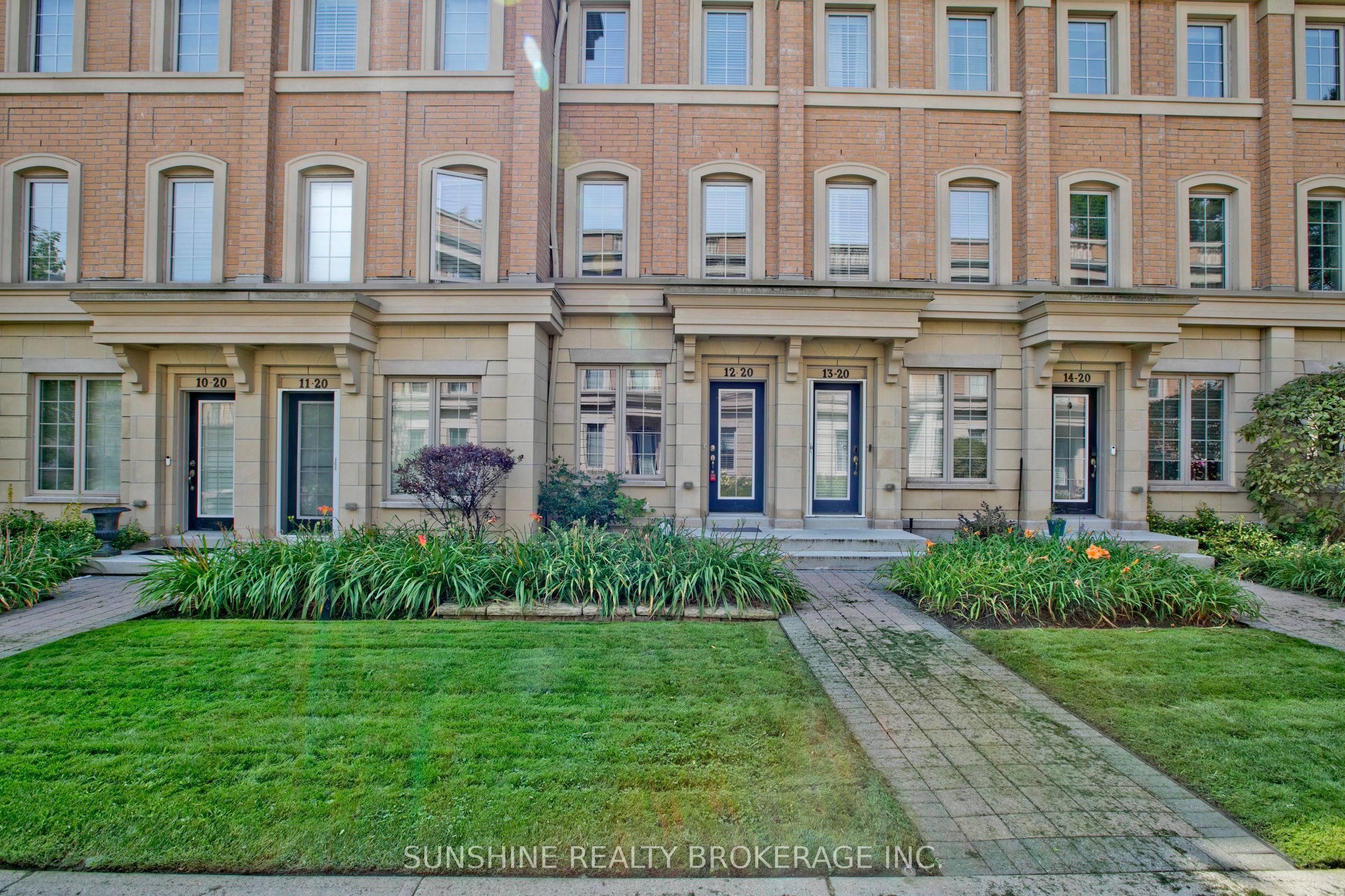 Unit 12 - 20 Hargrave Lane, North York 3