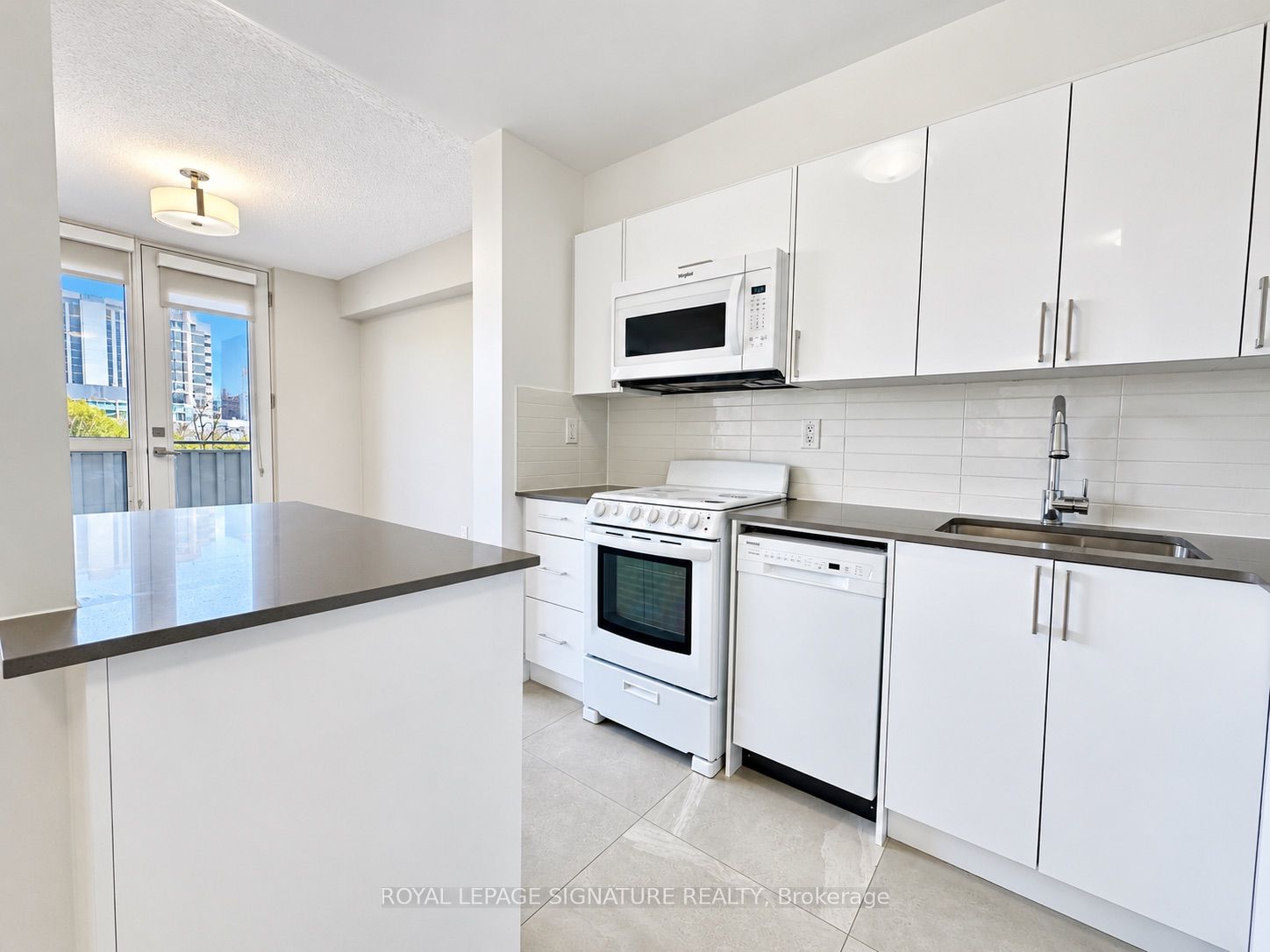 Unit 2008 - 666 Spadina Avenue, Toronto 2
