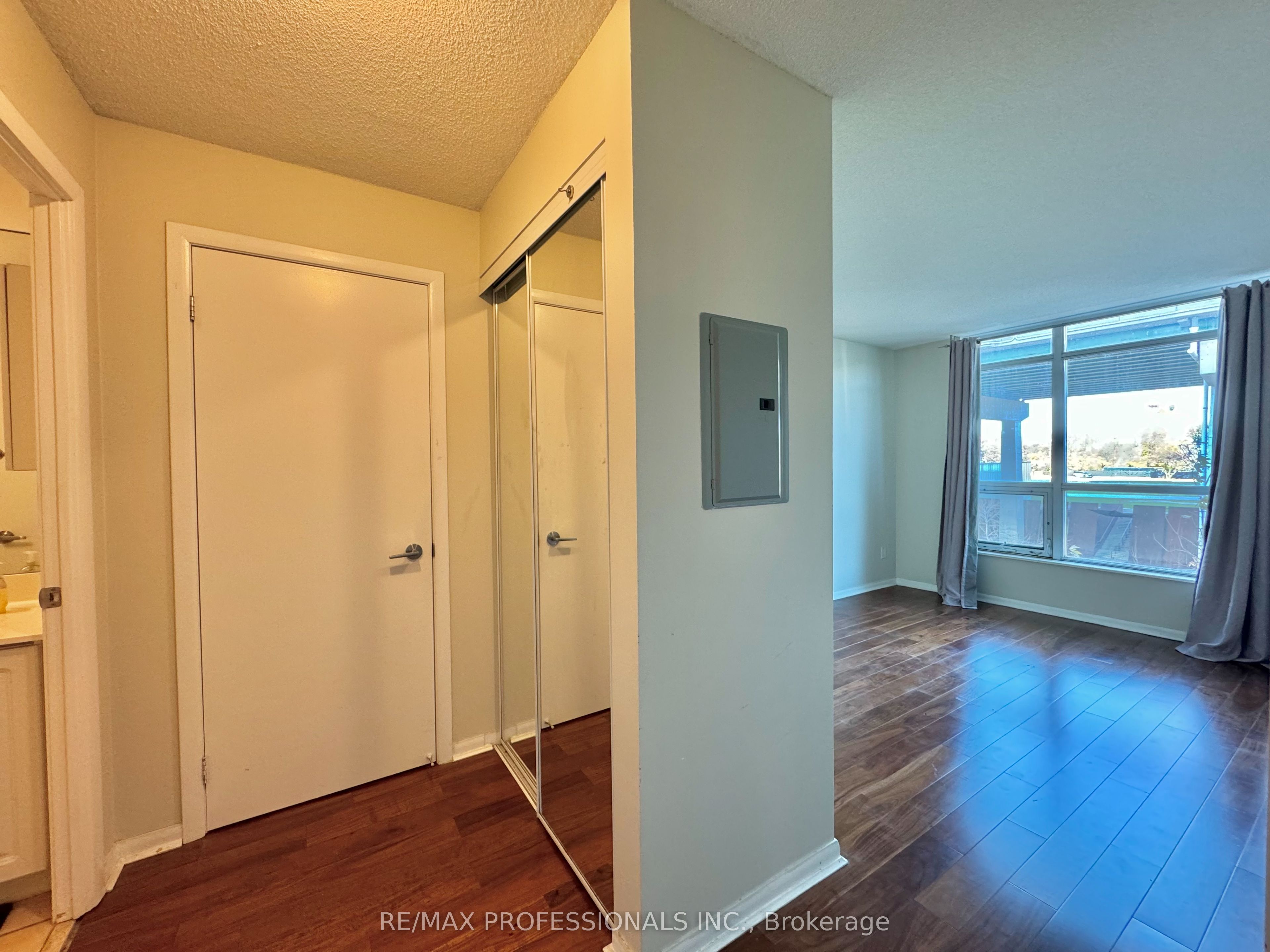 Unit 428 - 231 Fort York Boulevard, Toronto 5