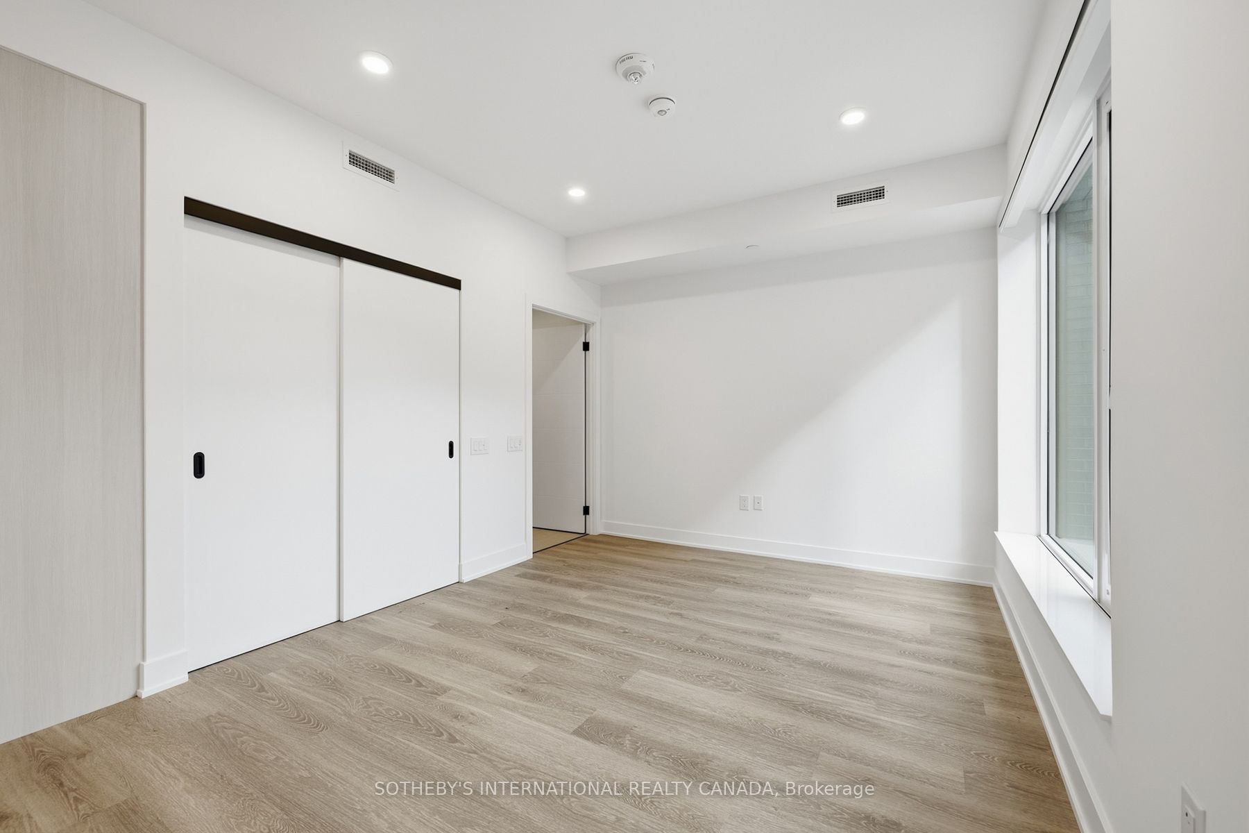 Unit E0207 - 30 Mutual Street, Toronto 5