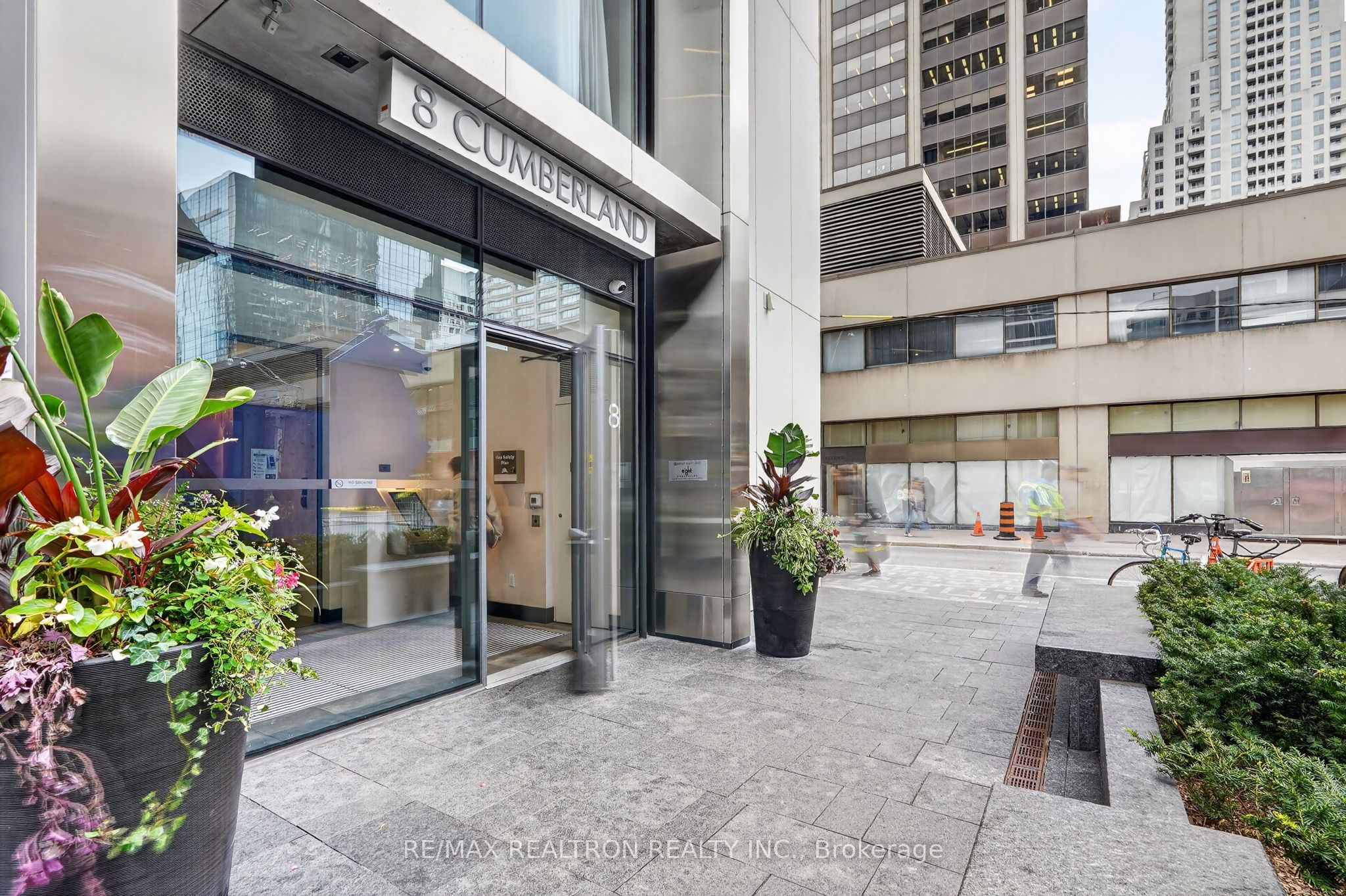 Unit 1205 - 8 Cumberland Street, Toronto 2