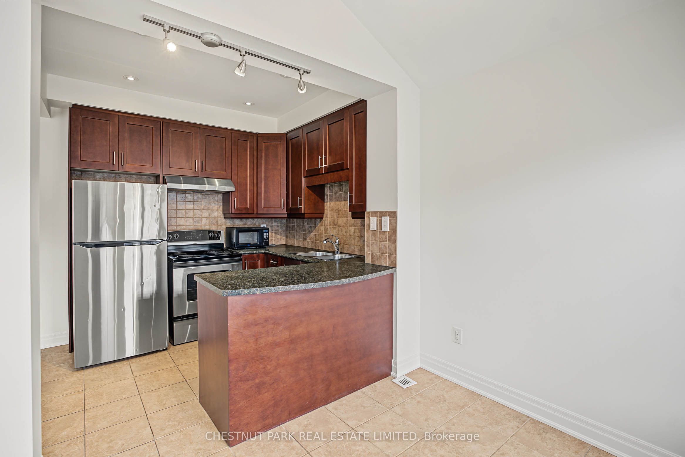 Unit Main - 48 Grace Street, Toronto 3