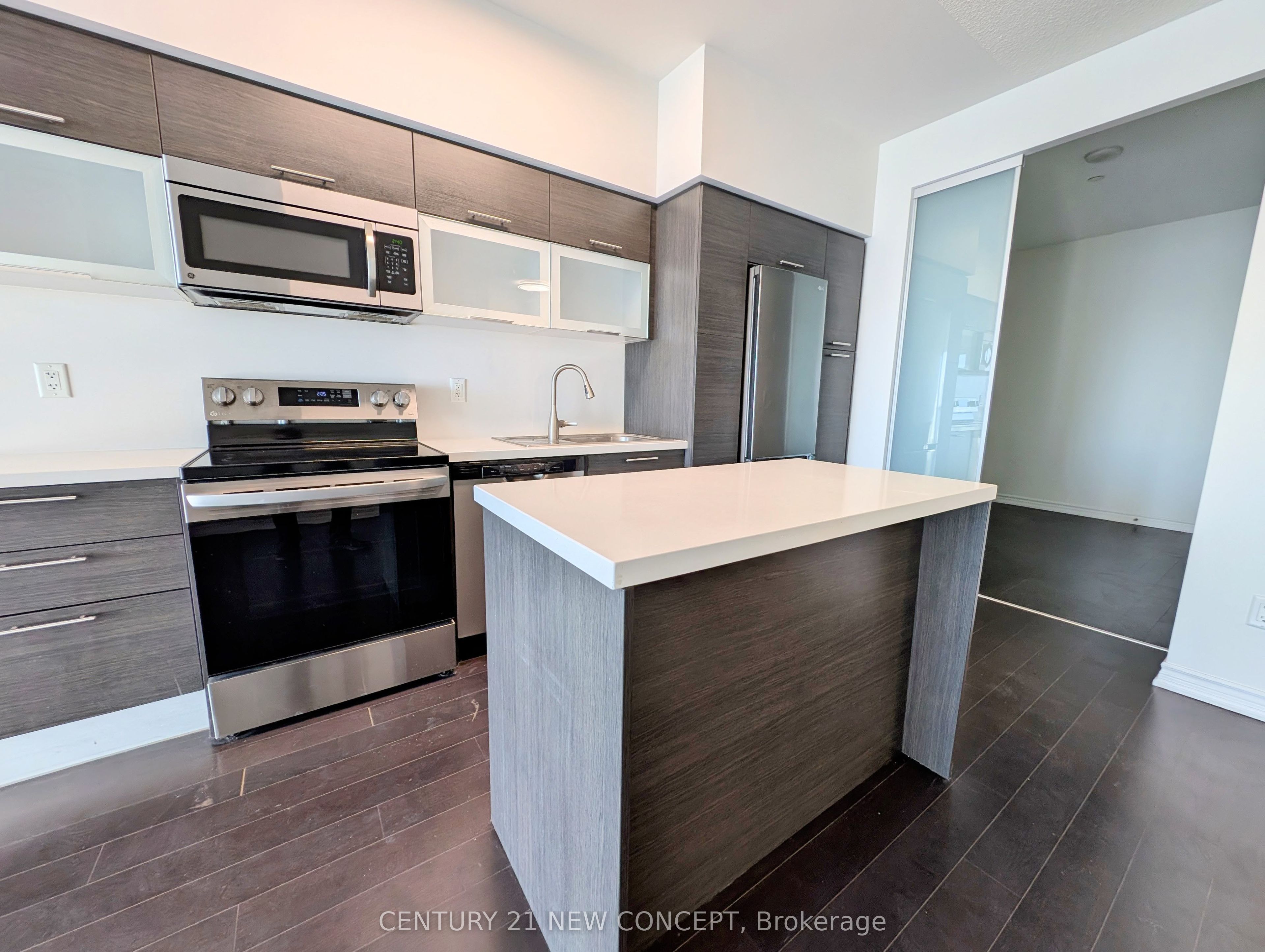 Unit 5608 - 386 Yonge Street, Toronto 5