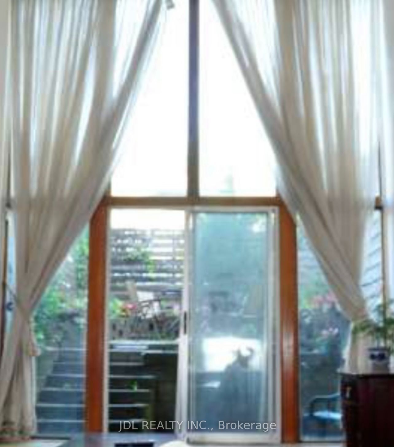 Unit masterbedroomA main floor - 118 Shuter Street, Toronto 4