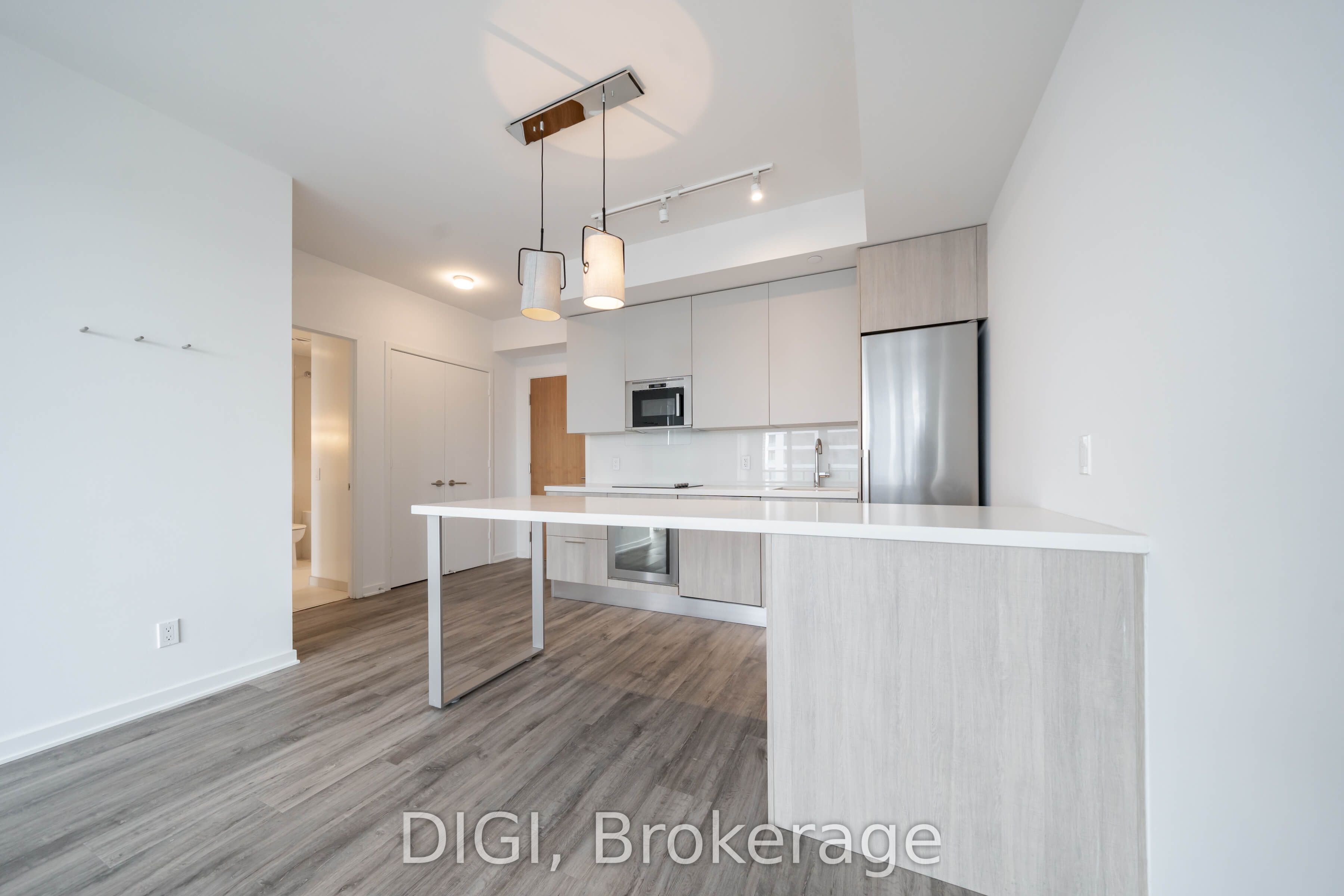 Unit 708 - 25 Selby Street, Toronto 3