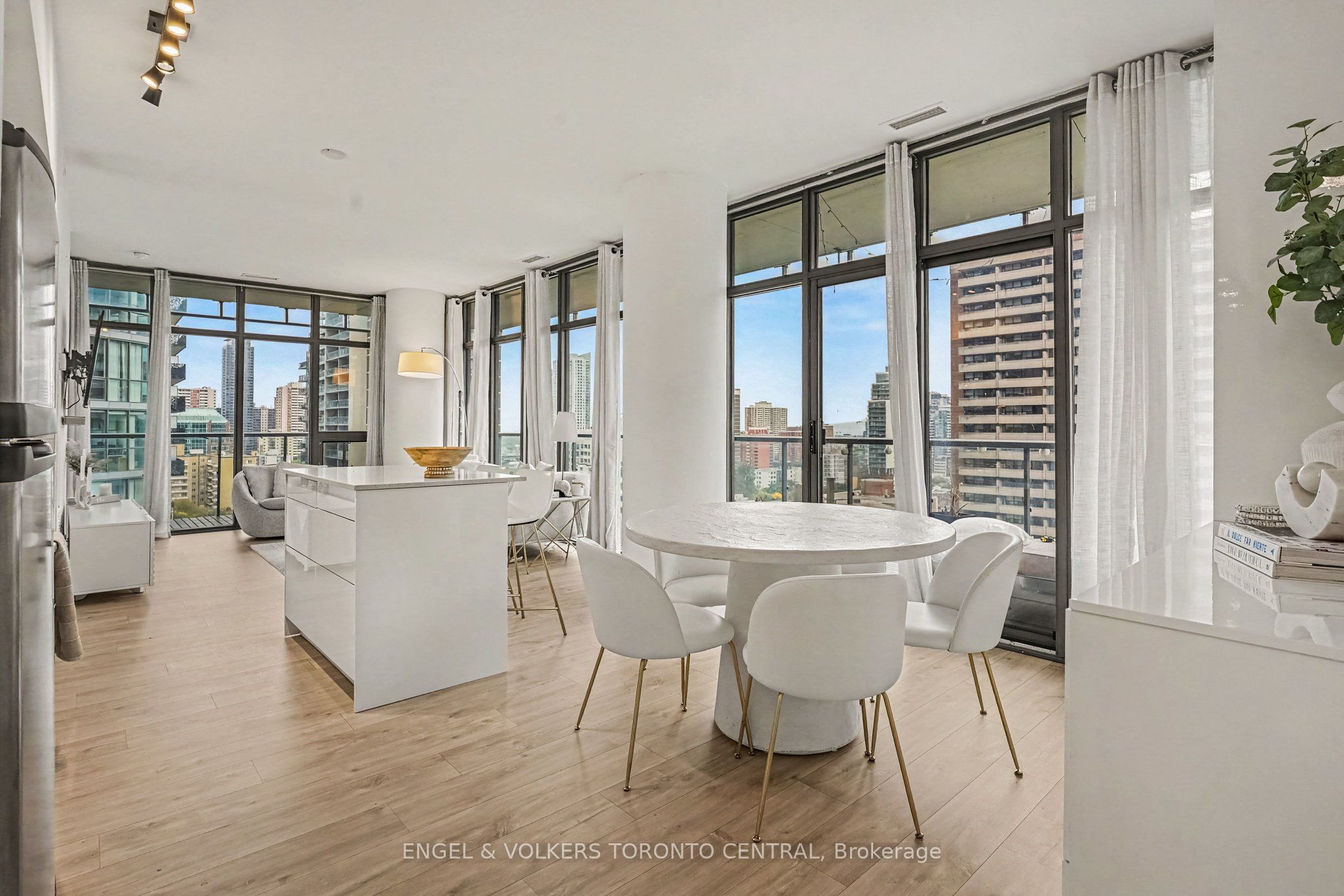 Unit 1503 - 33 Charles Street E, Toronto 3