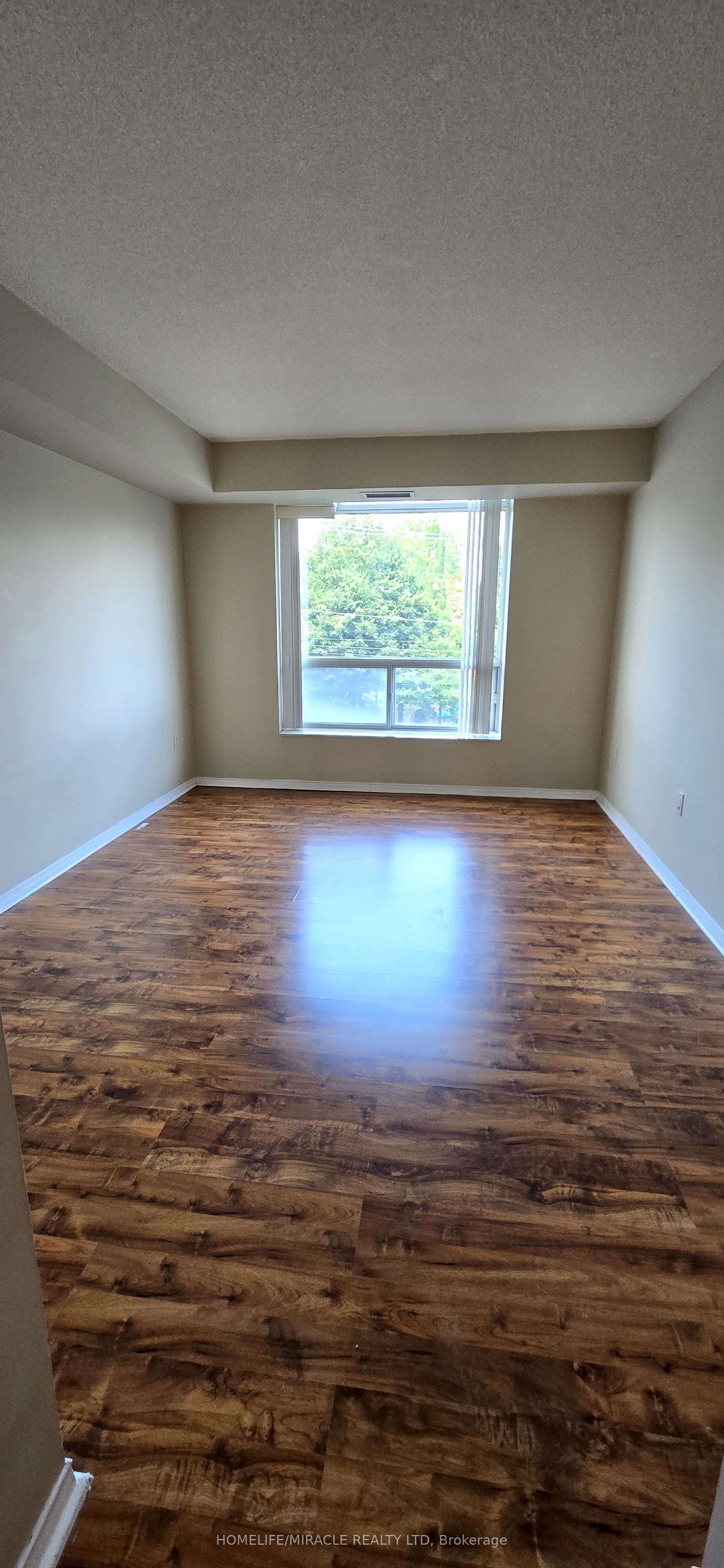 Unit 306 - 18 Pemberton Avenue, North York 2