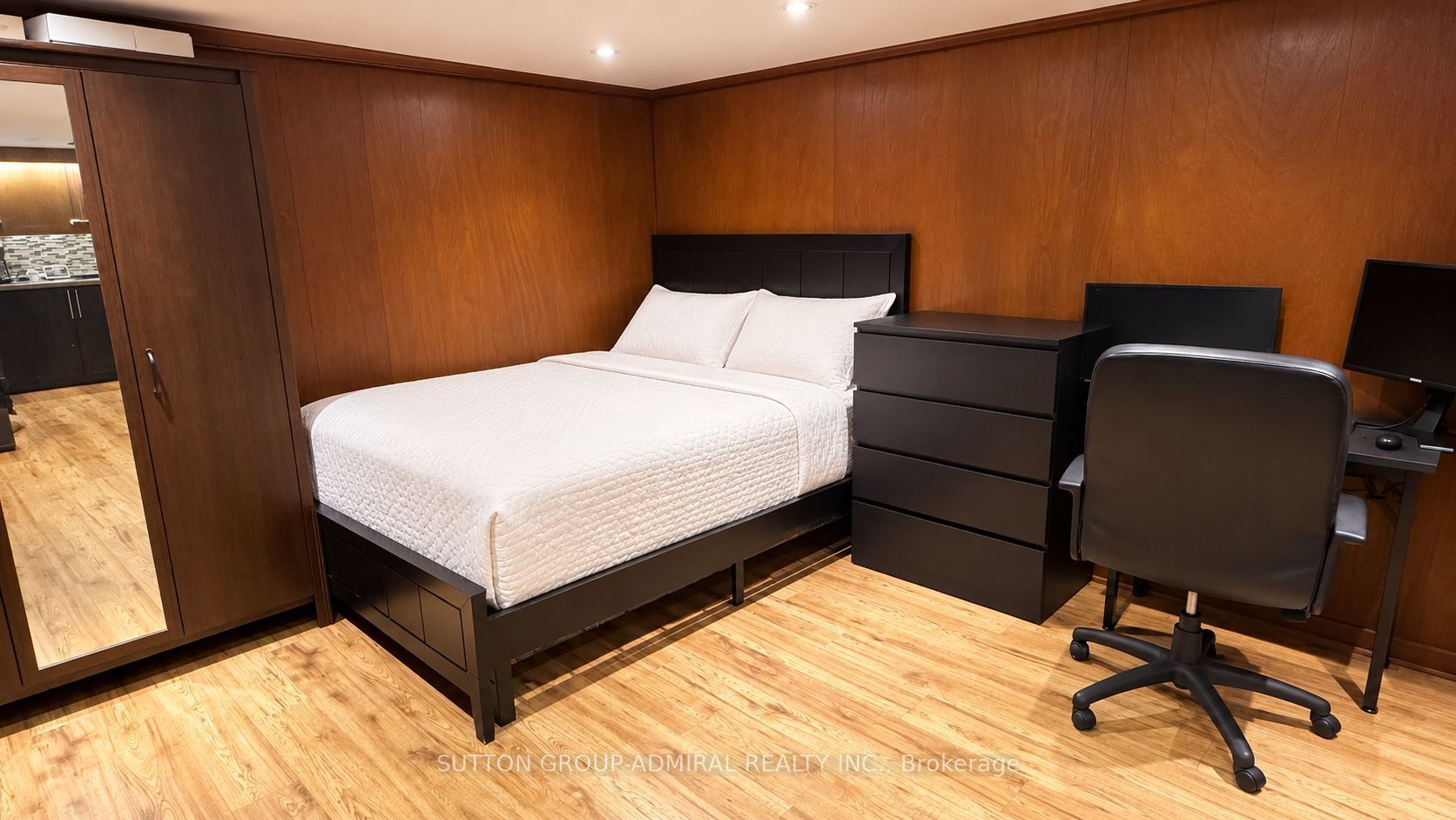 Unit Bsmnt - 307 Churchill Avenue, North York 5