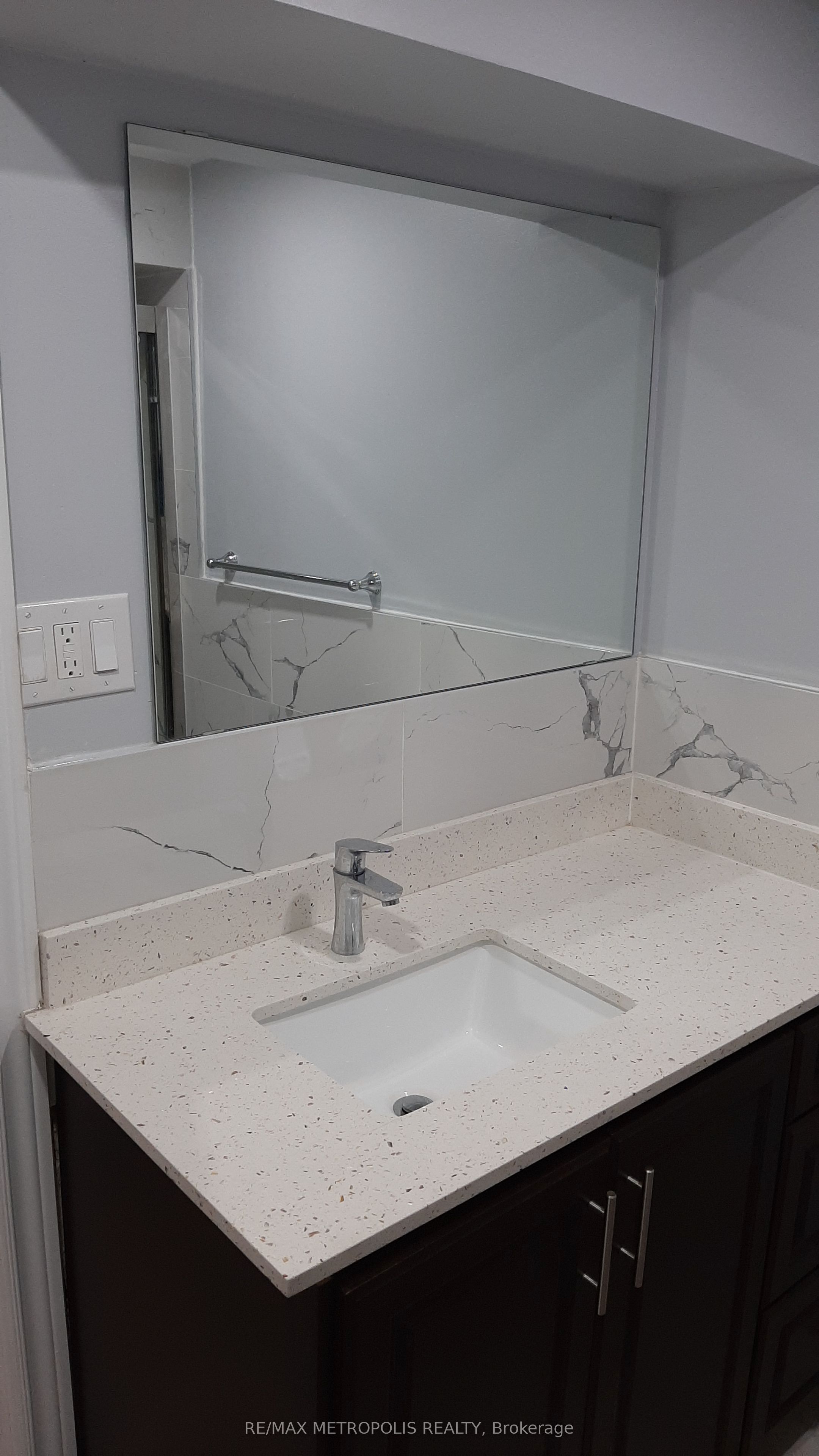Unit BSMT - 235 Hupfield Trail, Scarborough 5