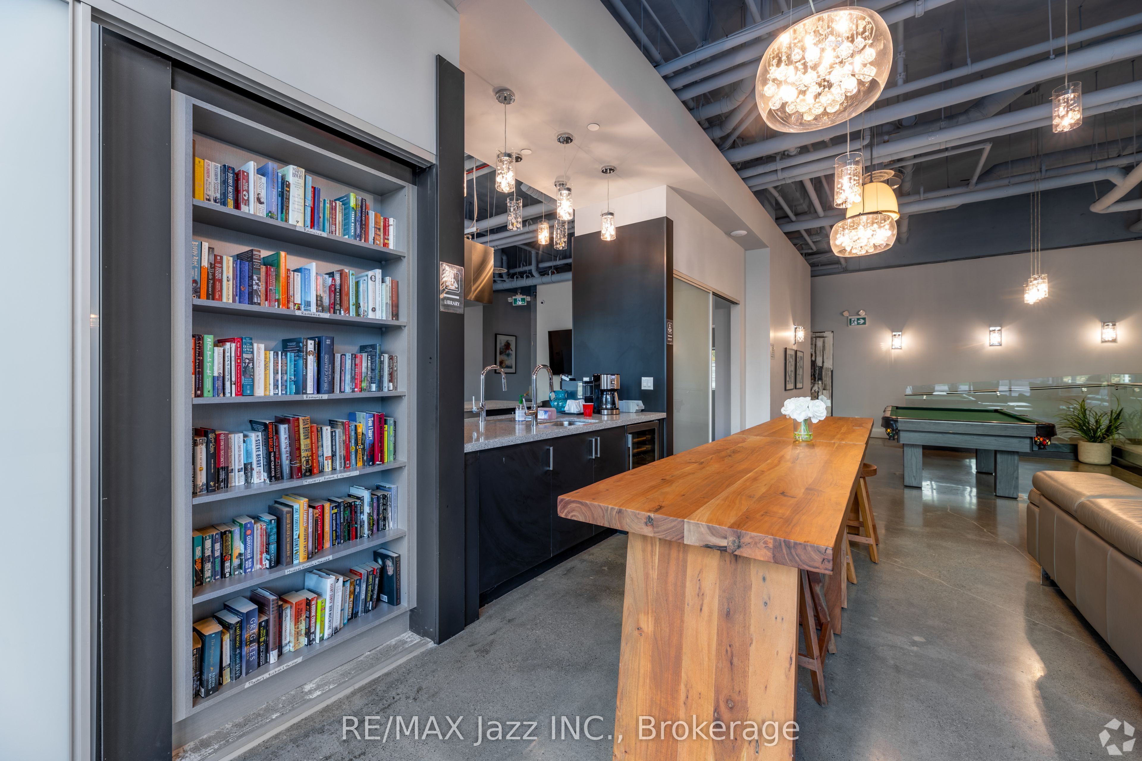 Unit 1004 - 100 Bond Street E, Oshawa 5