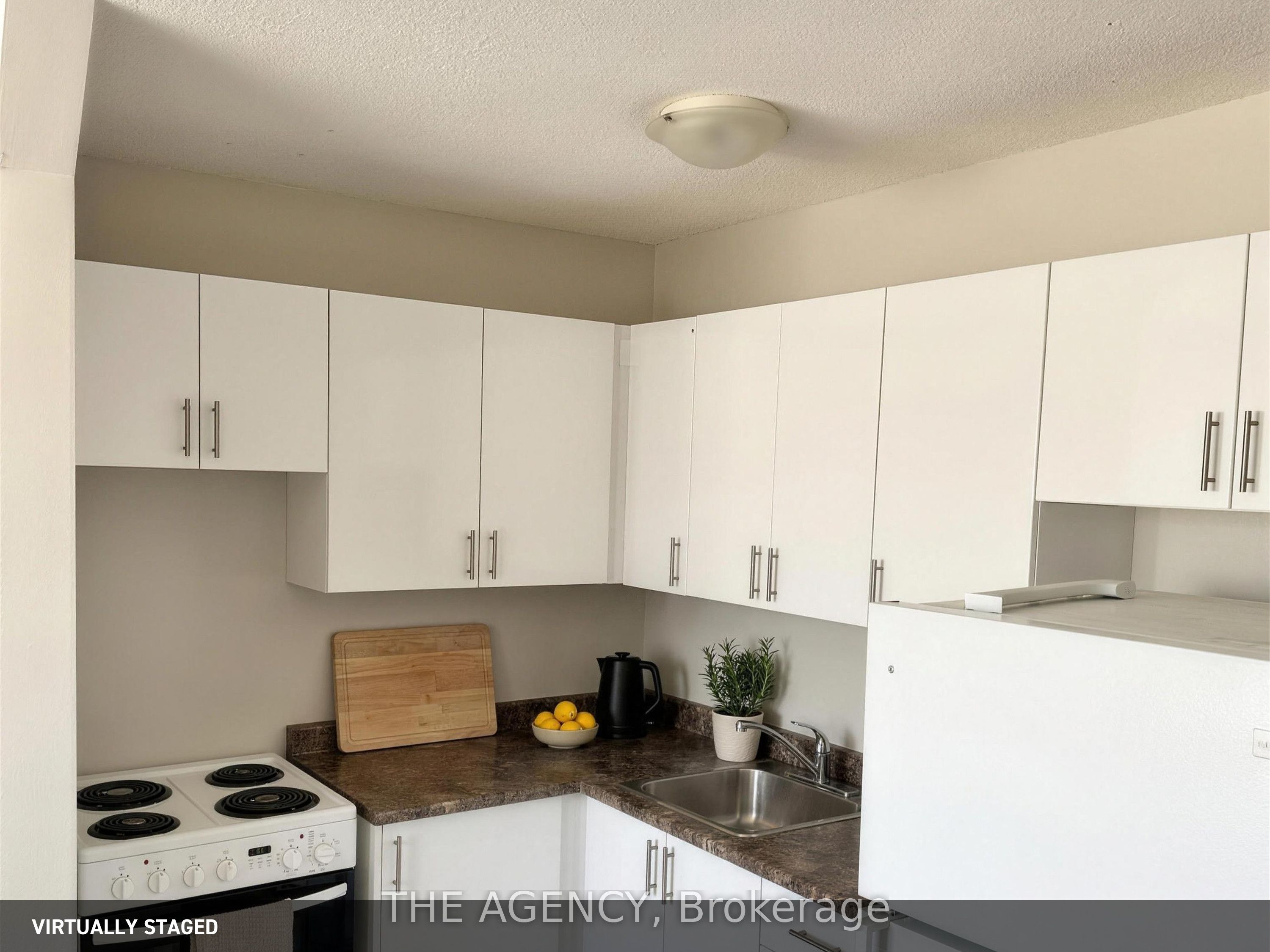 Unit 9 - 45 King Avenue W, Clarington 2