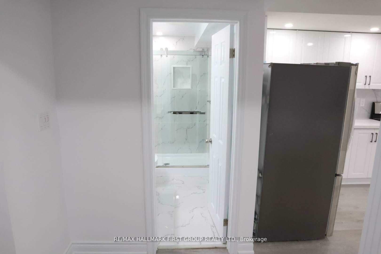 Unit Lower - 1627 Baggins Street, Pickering 5
