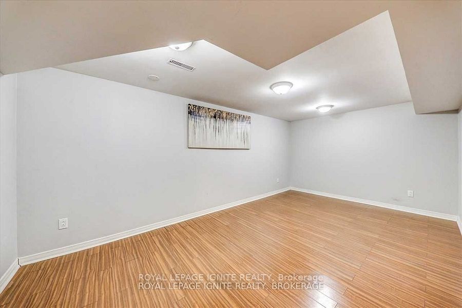 Unit Bsmt - 32 Lansbury Drive, Scarborough 5