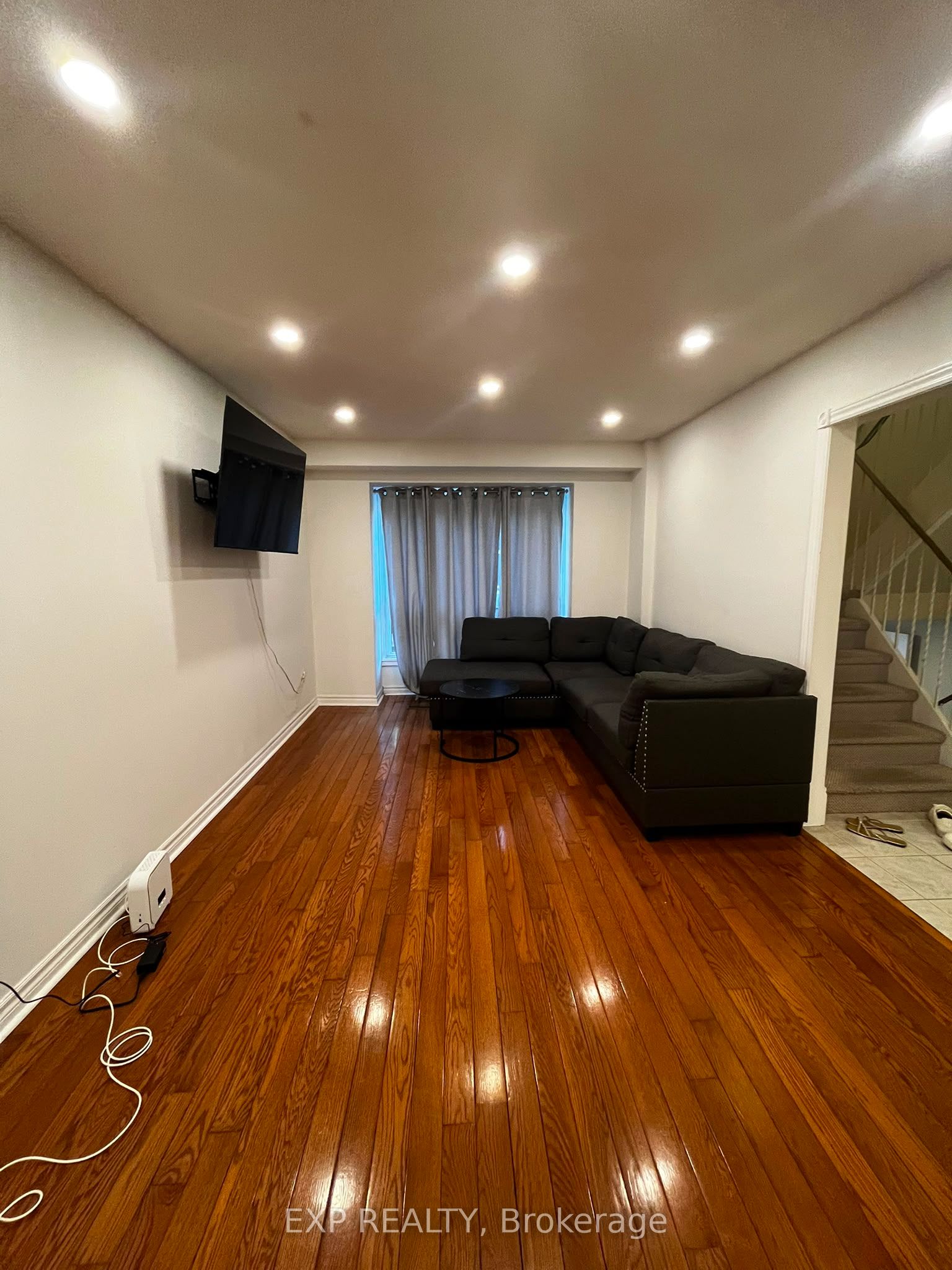 Unit 10-Room C - 222 Pearson Street, Oshawa 3