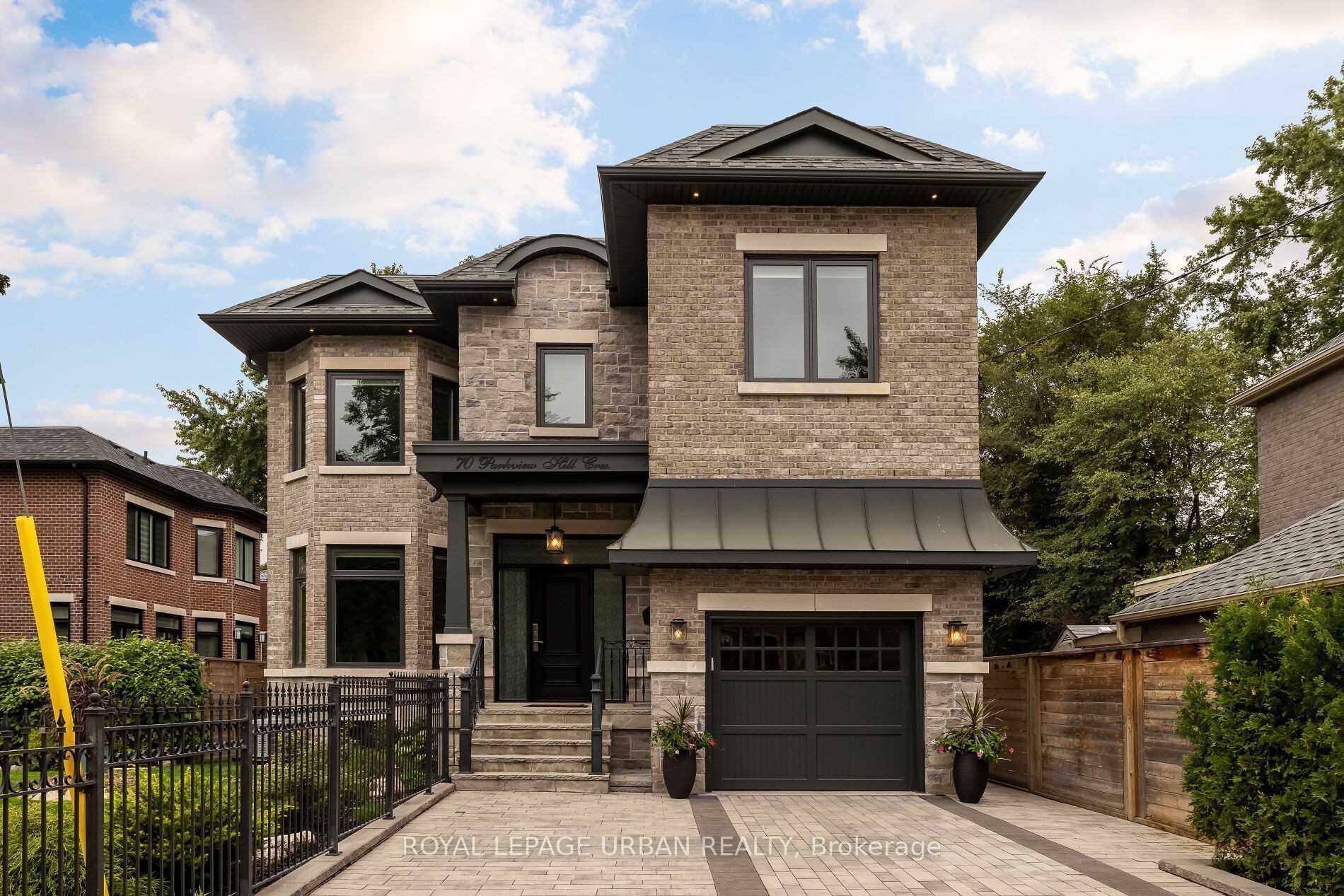 70 Parkview Hill Crescent, Toronto 4