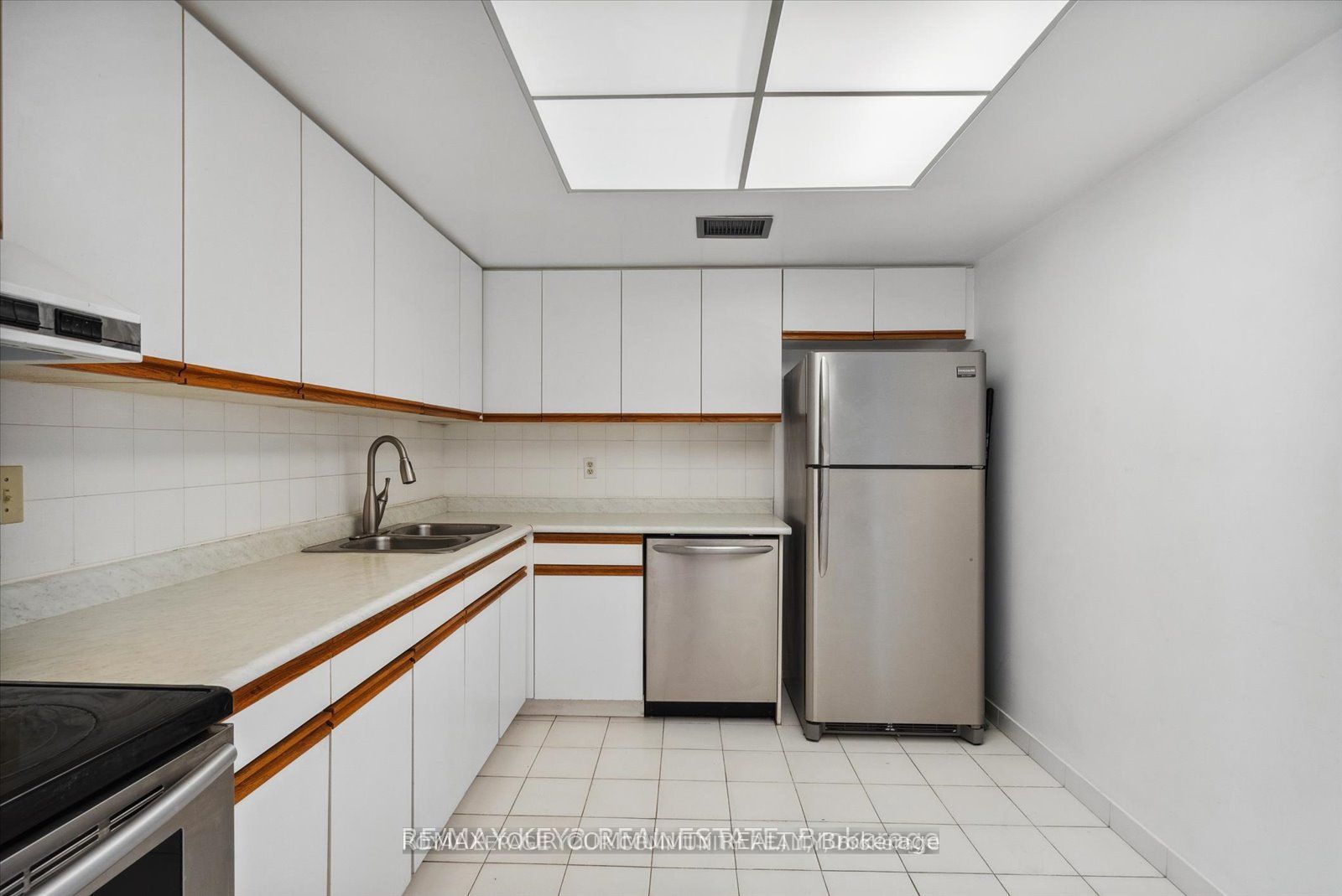 Unit 511 - 225 Bamburgh Circle, Scarborough 4