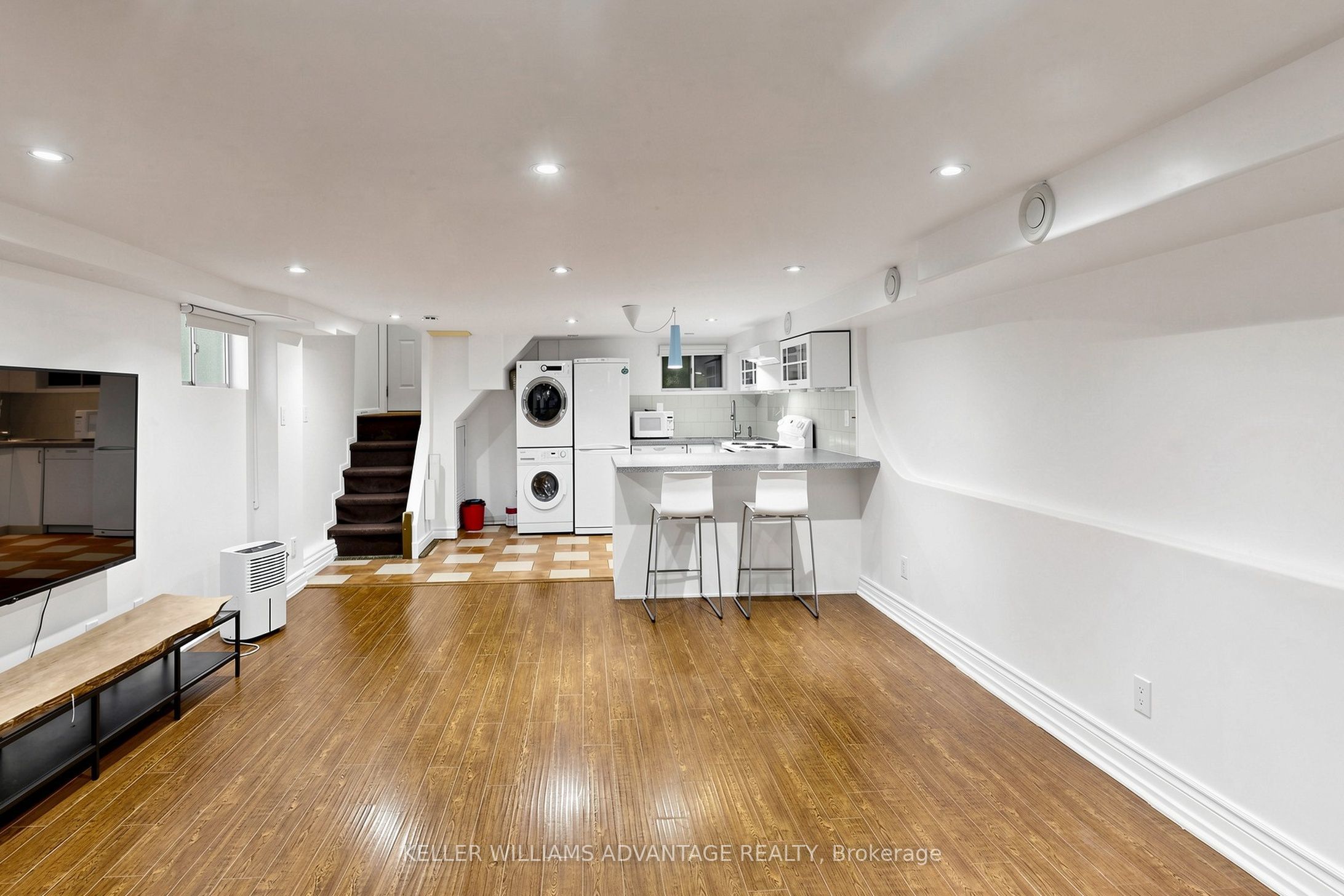 Unit Basement - 4 Edgewood Avenue, Toronto 5