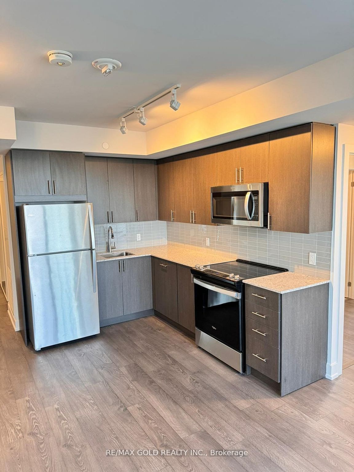 Unit 2316 - 2550 Simcoe Street N, Oshawa 3