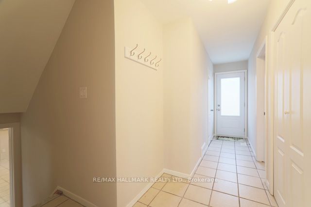 Unit Lower - 45 Landfair Crescent, Scarborough 5