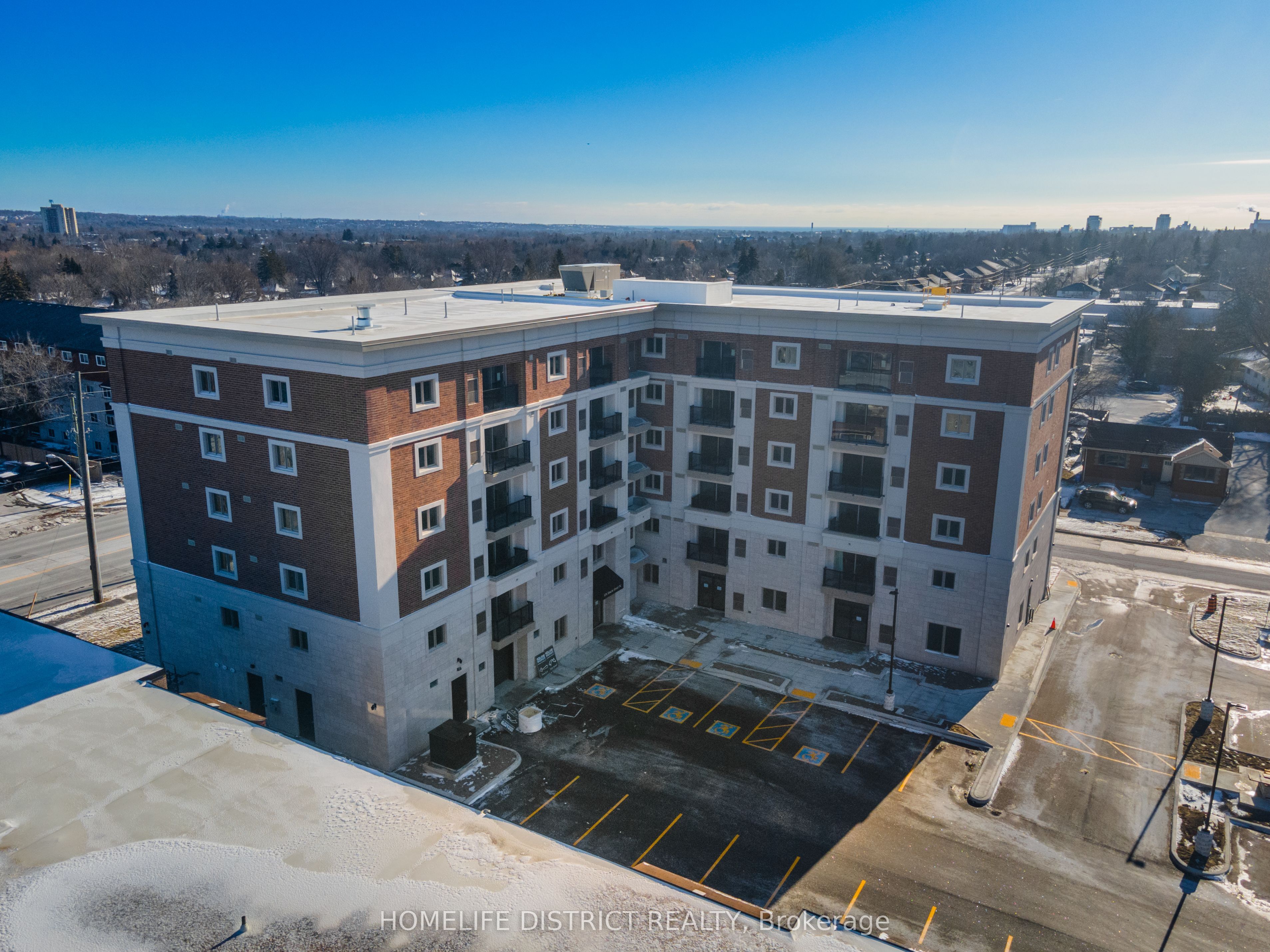 Unit 503 - 976 Simcoe Street N, Oshawa 1