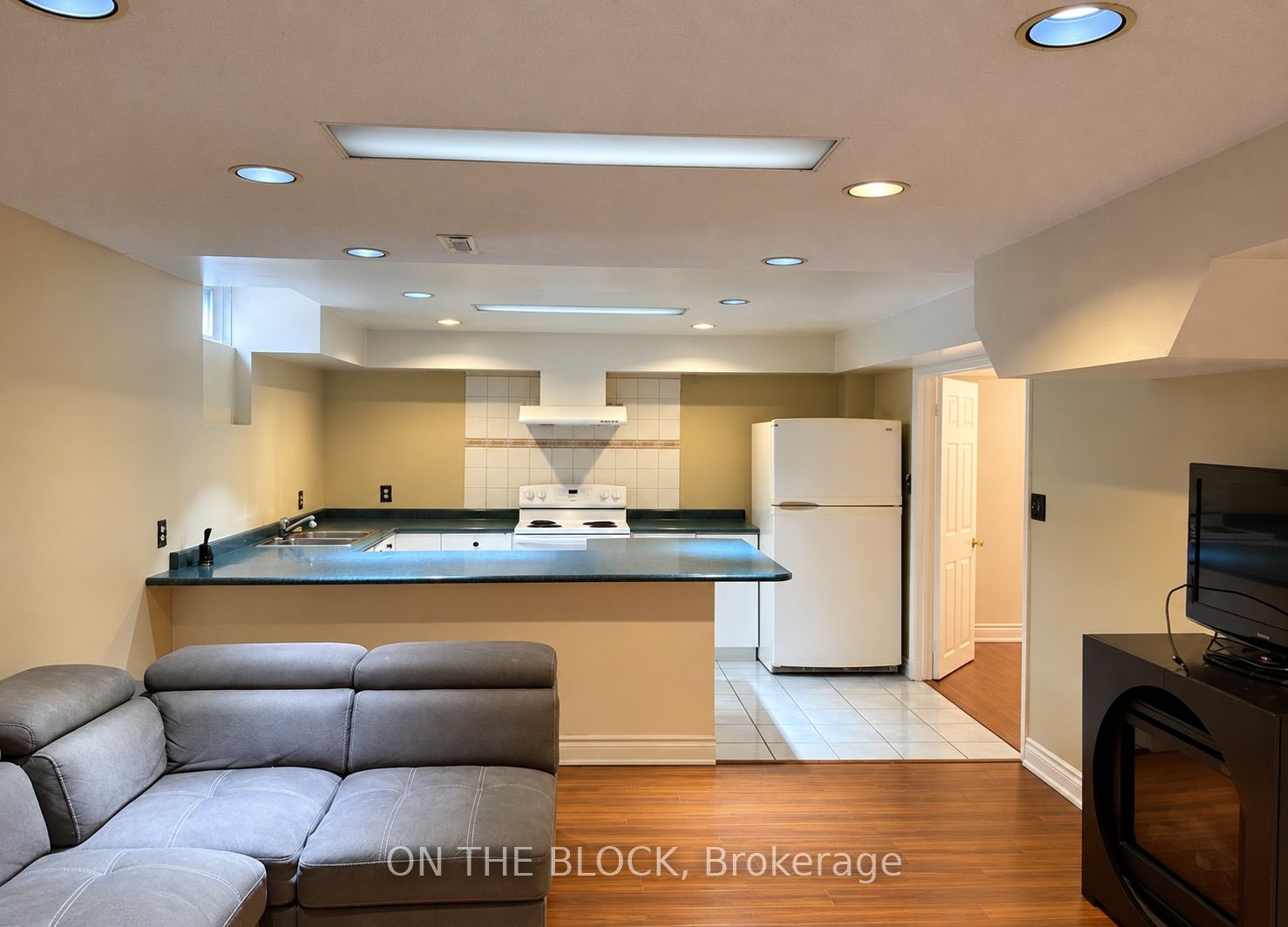 70 Dalmatian Crescent, Scarborough 2