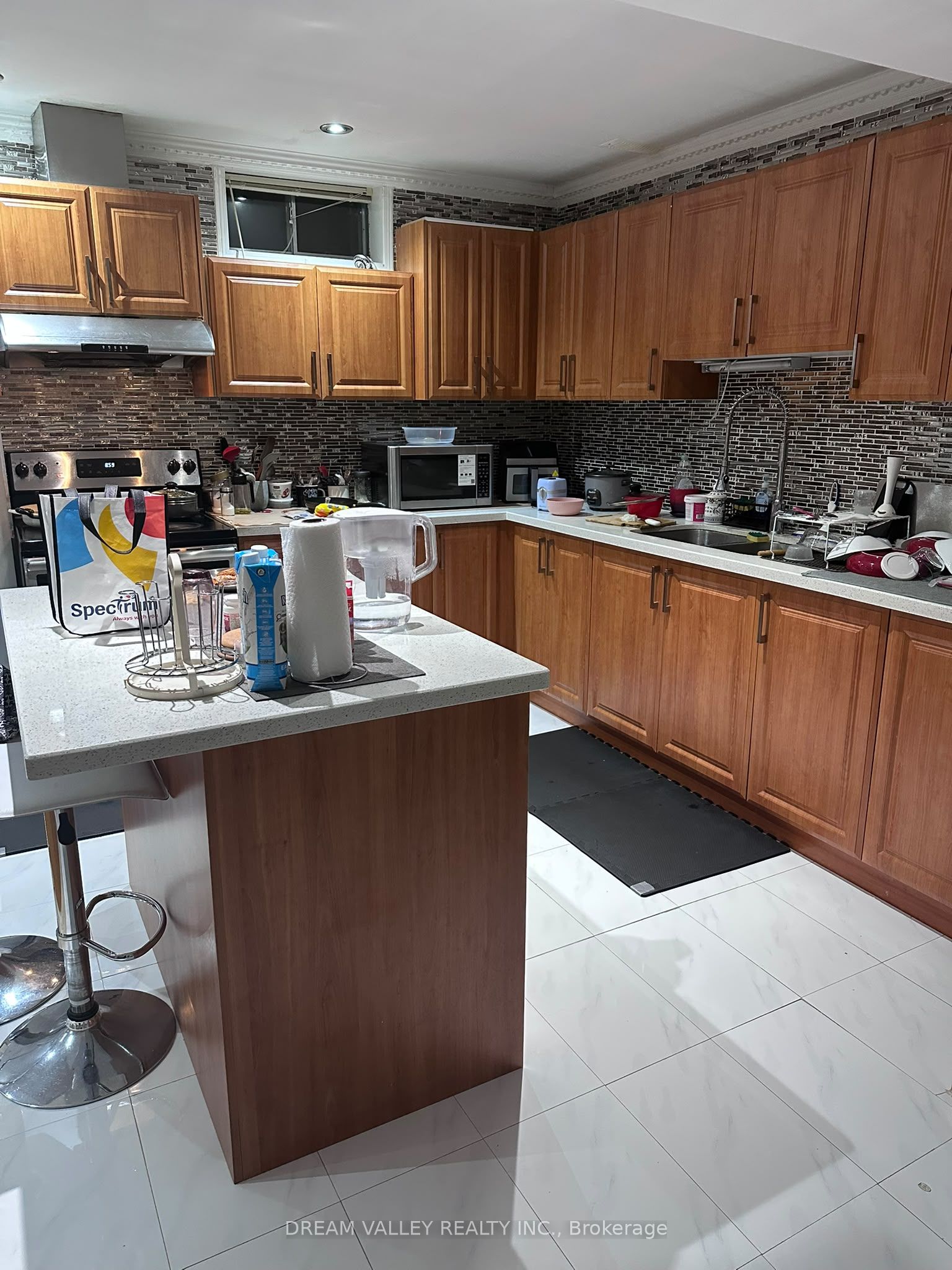 Unit Basement - 275 Waterford Gate, Pickering 5