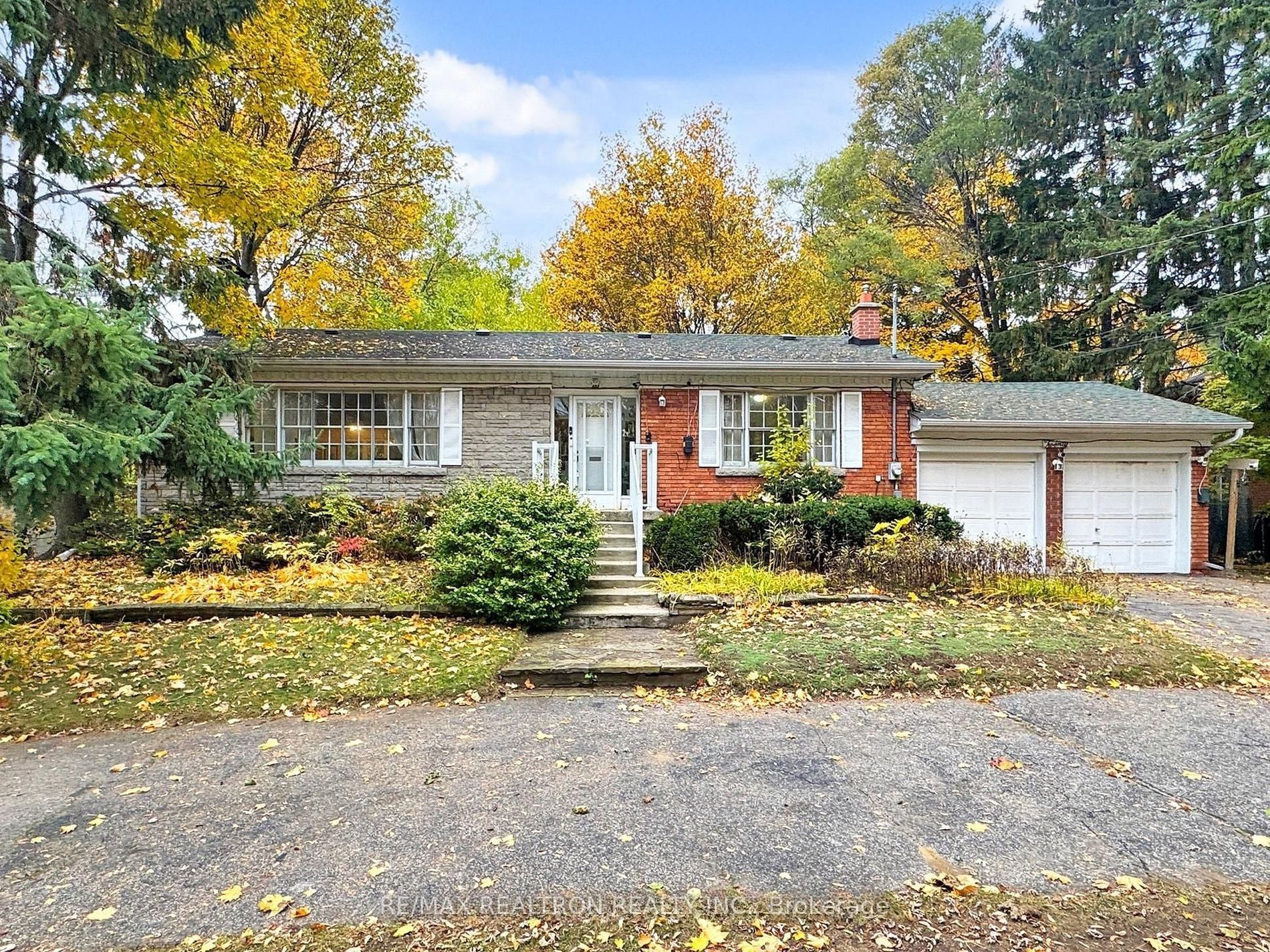 Unit Main floor - 20 West Hill Drive, Scarborough 2