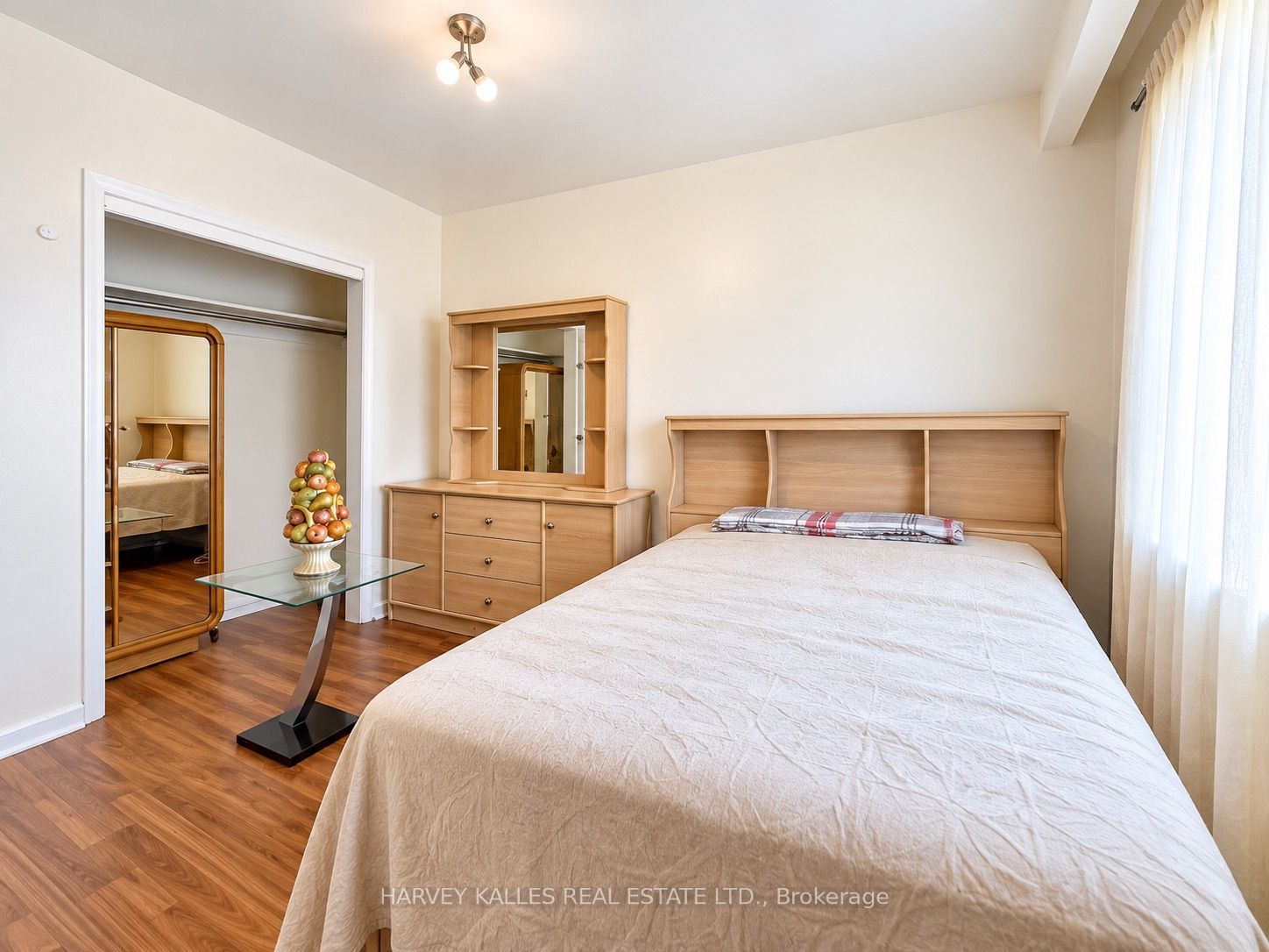 Unit Room 4 - 8 Medford Avenue, Scarborough 3