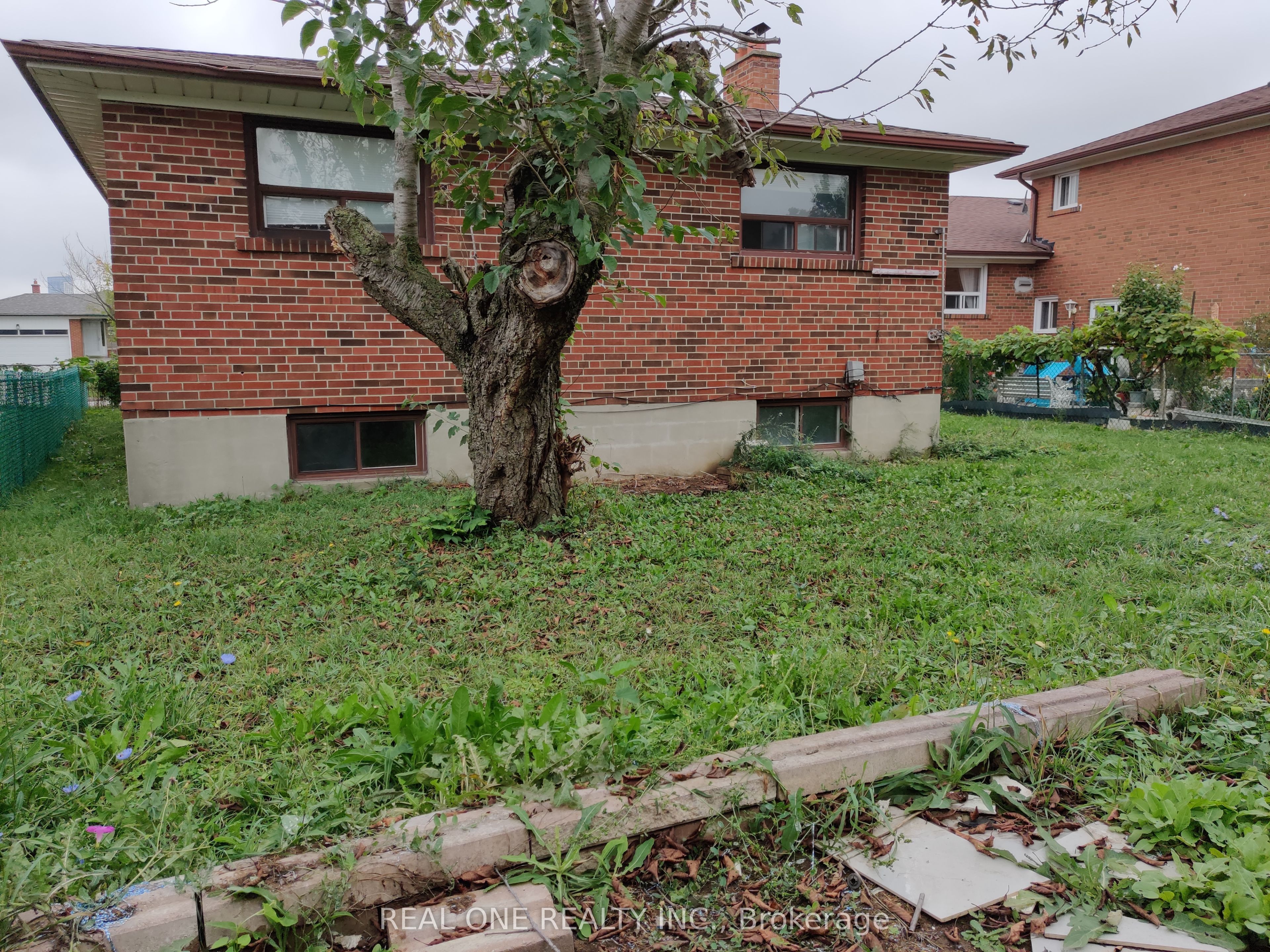 Unit Basement - 49 Corinthian Boulevard, Scarborough 4