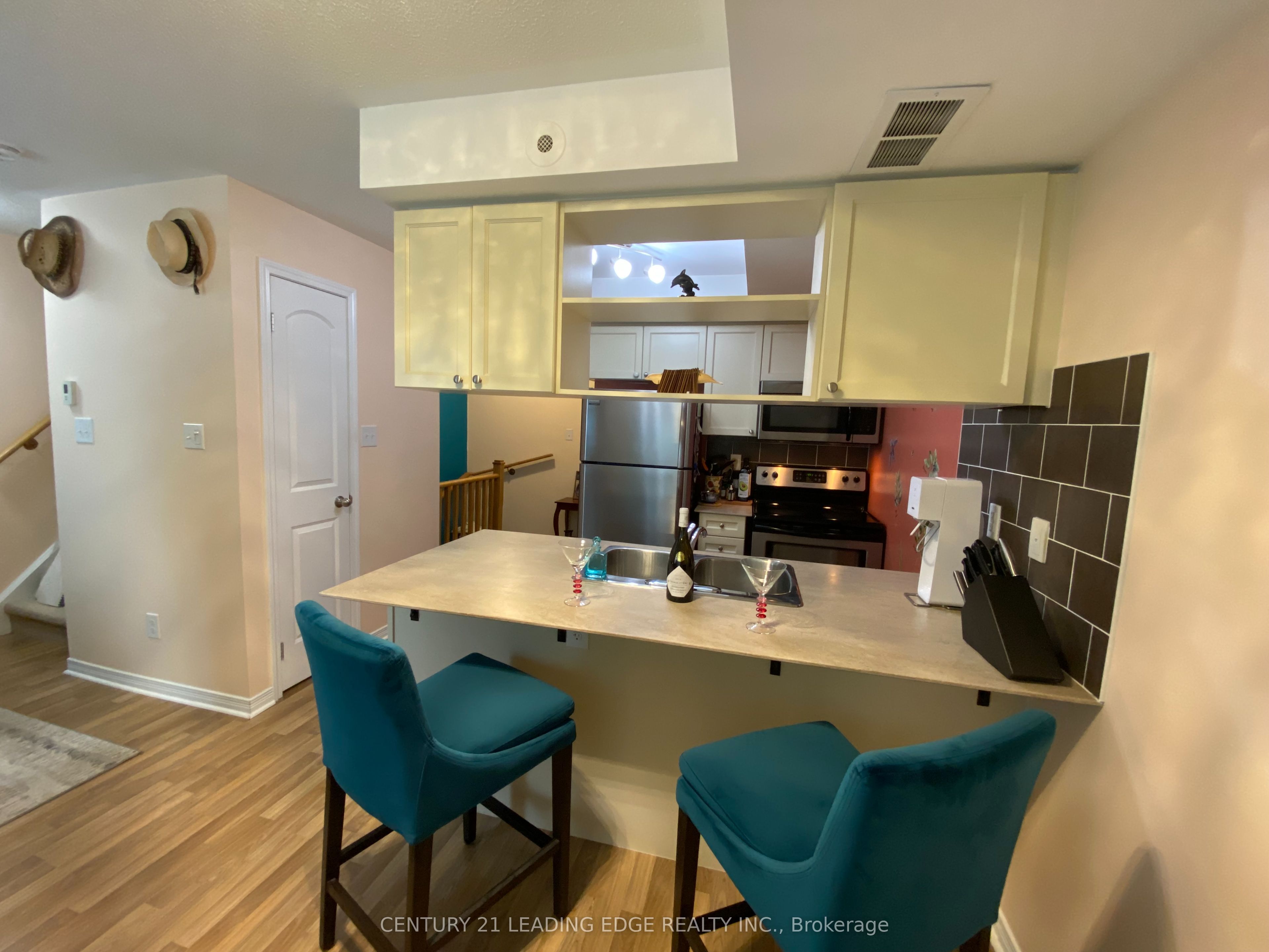 Unit 5 - 76 Munro Street, Toronto 4