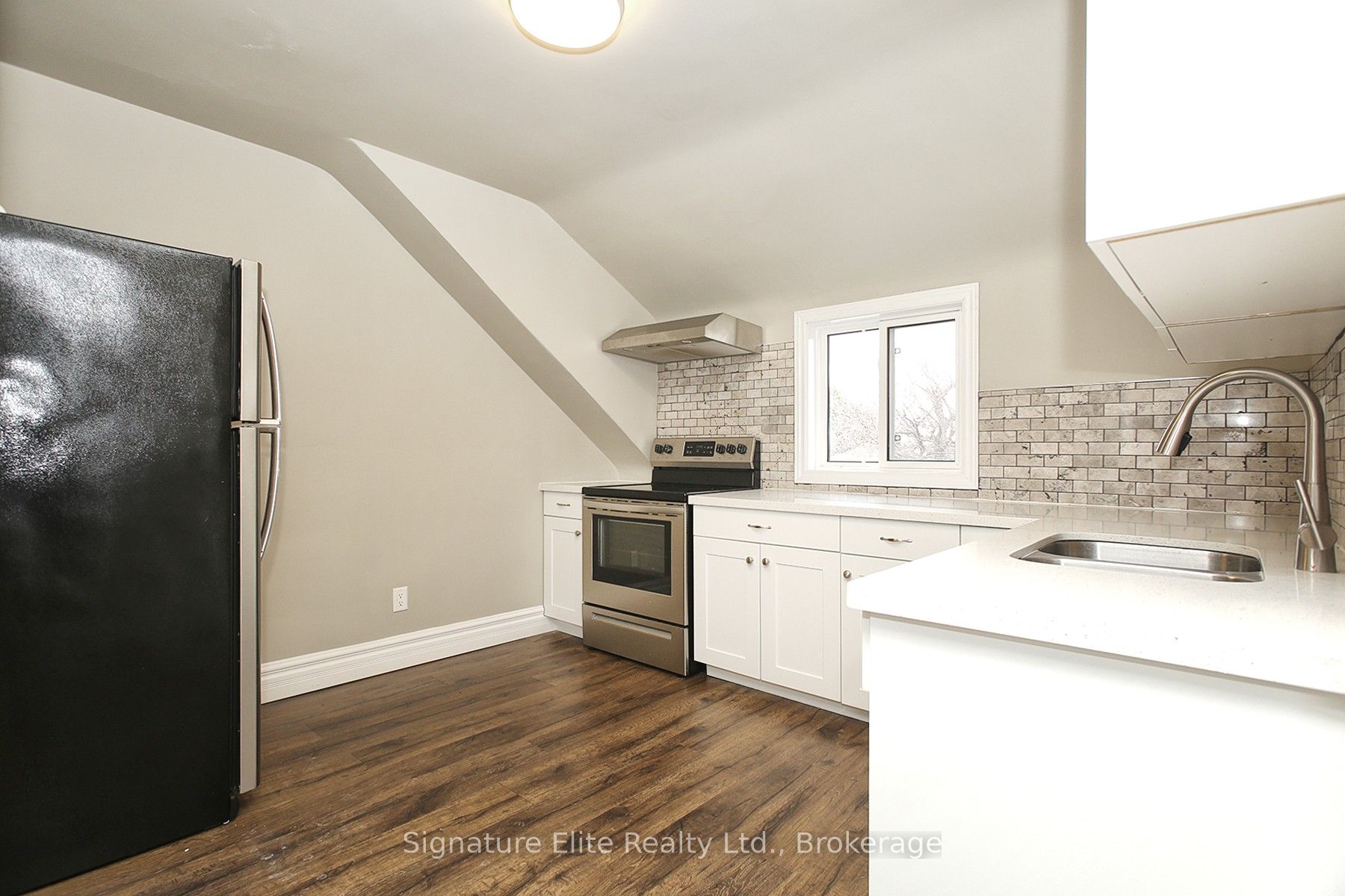 Unit Upper - 254 Hibbert Avenue, Oshawa 4
