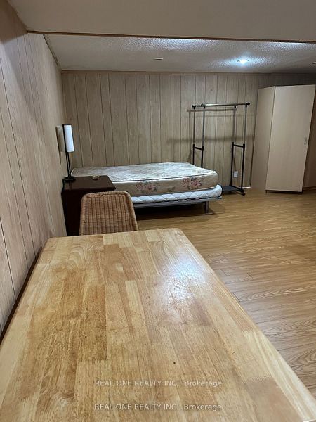 Unit BASEMENT - 334 Chester Le Boulevard, Scarborough 3