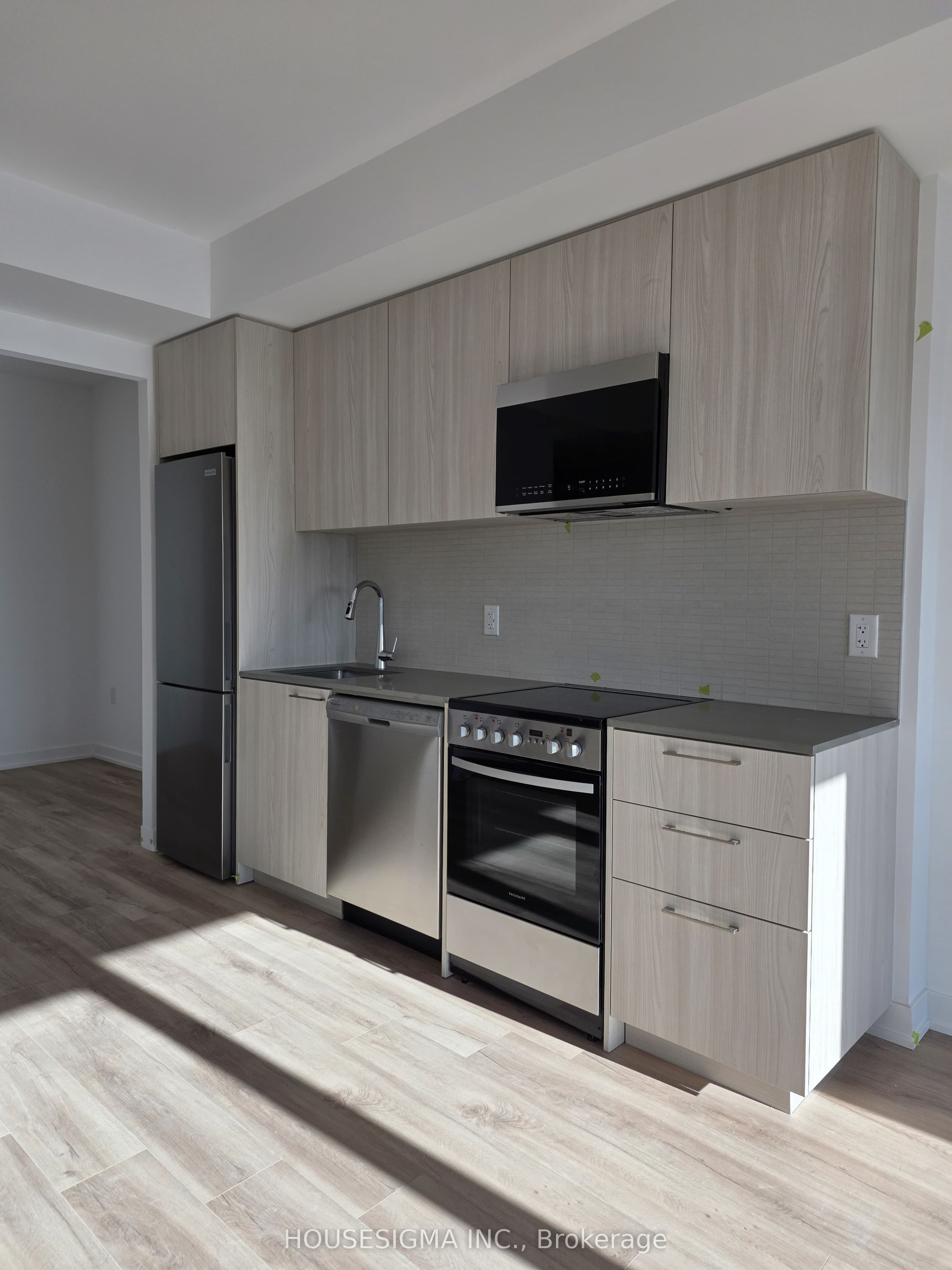 Unit 608 - 7439 Kingston Road E, Scarborough 3