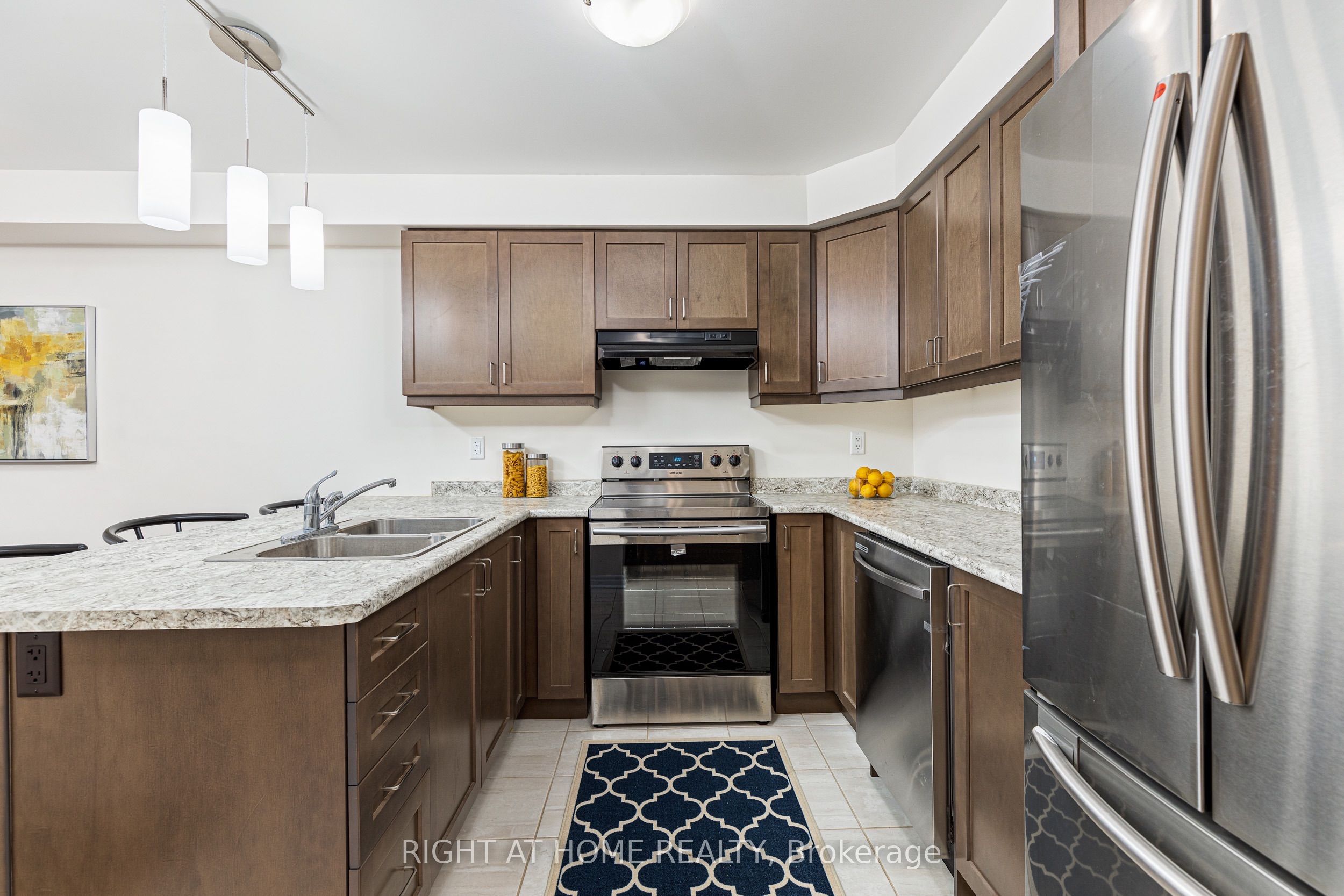 2493 Fall Harvest Crescent, Pickering 4