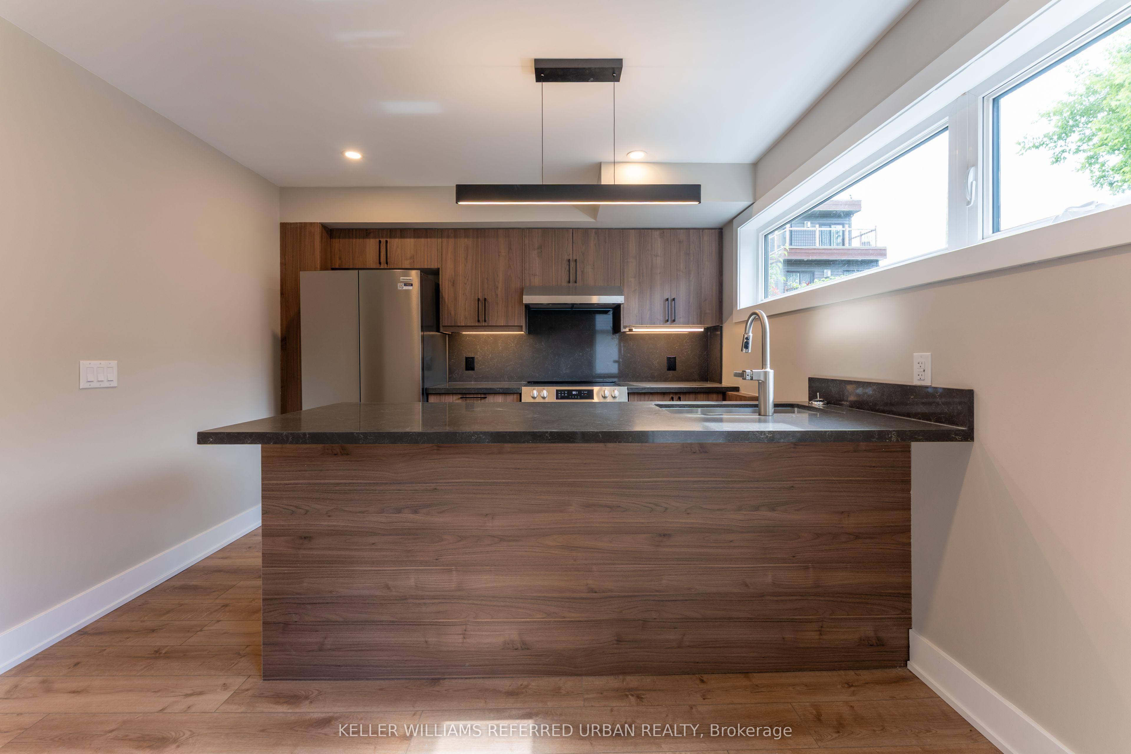 Unit 5 - 352 Jones Avenue, Toronto 2