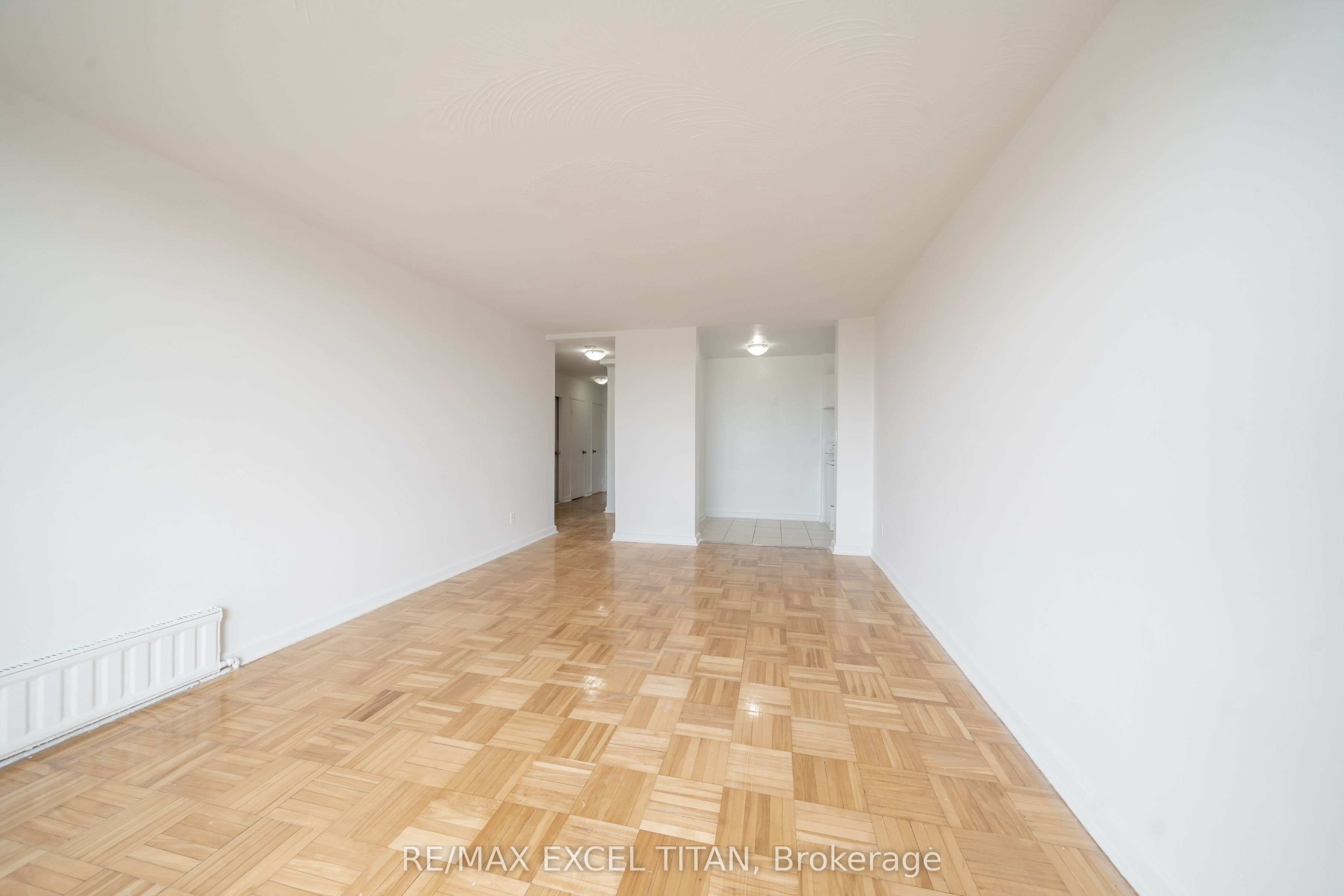 Unit 307 - 165 Cosburn Avenue, Toronto 4