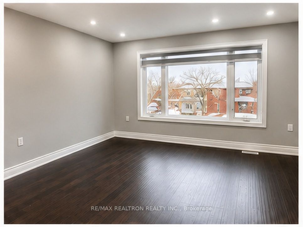 Unit Main Fl & 2nd Fl - 11 North Bonnington Avenue, Scarborough 5