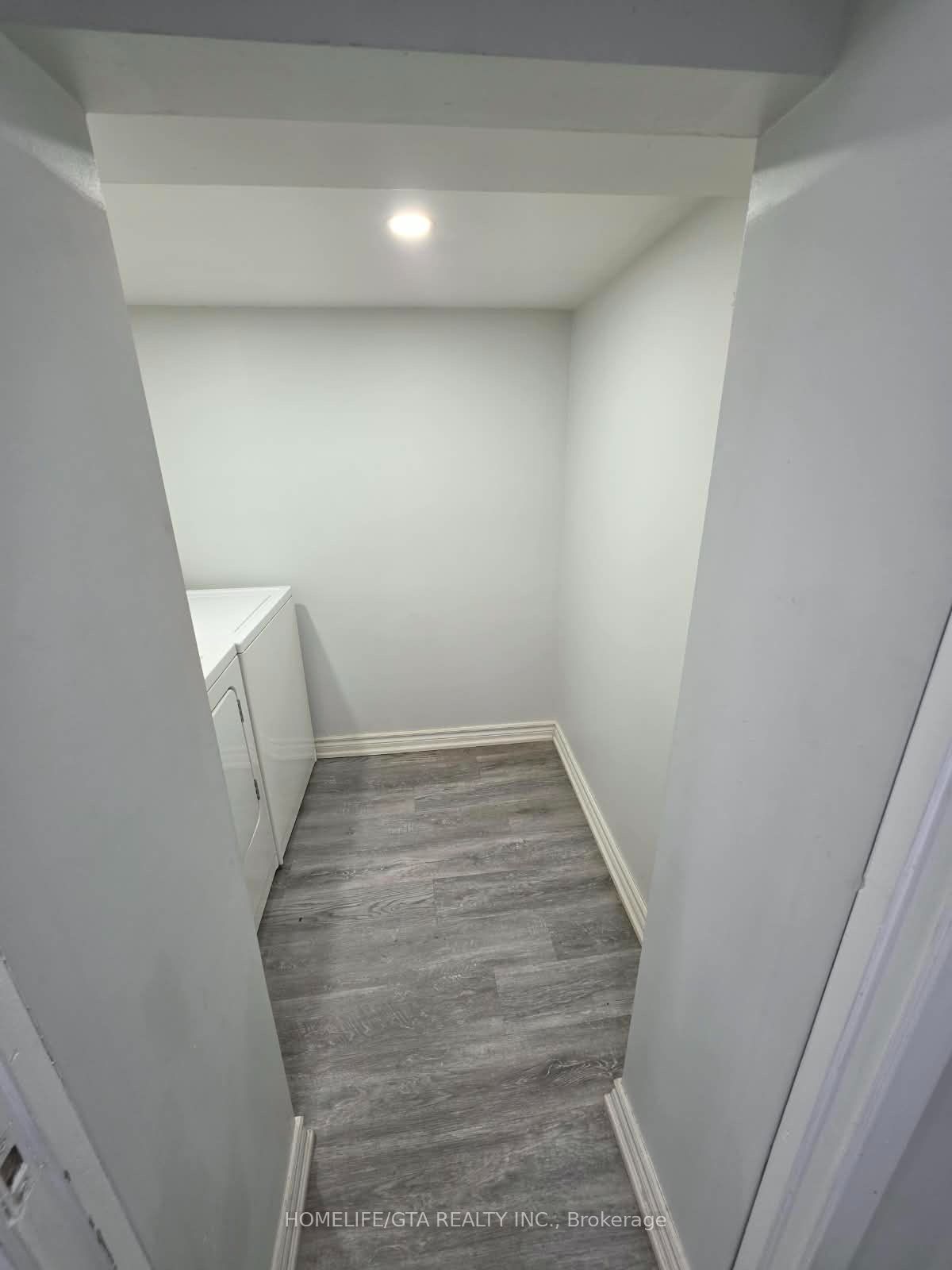 Unit Basement - 214 Ravenscroft Road, Ajax 1