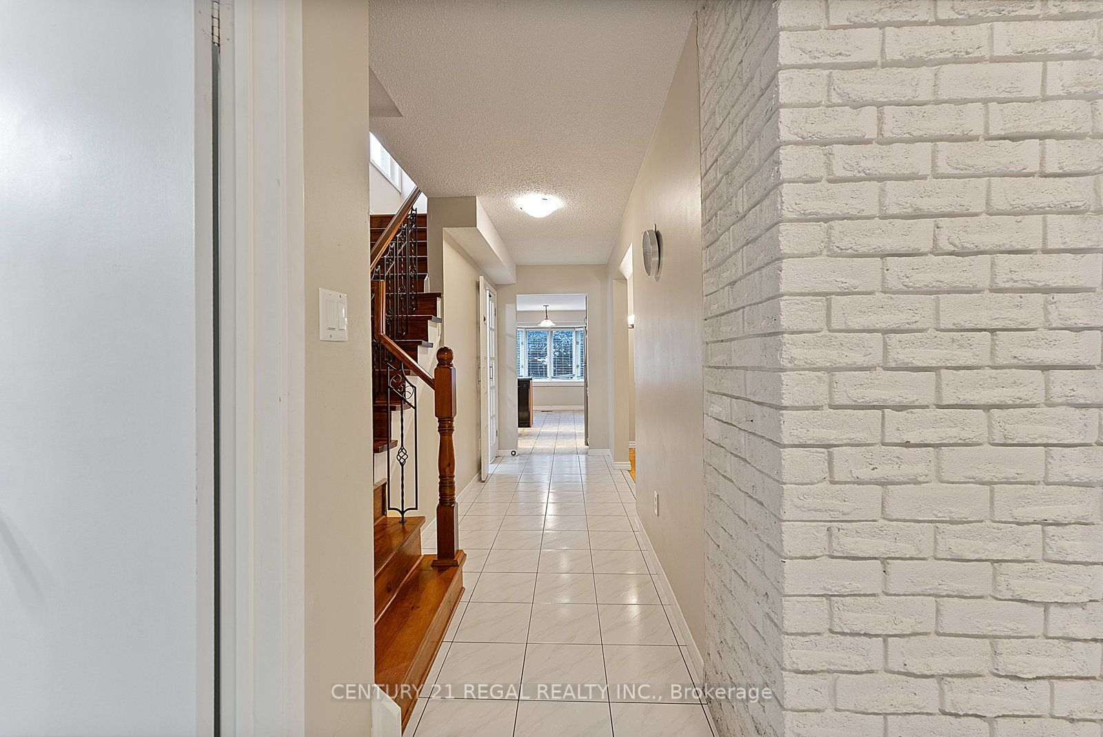 28 Ecclesfield Drive, Scarborough 3